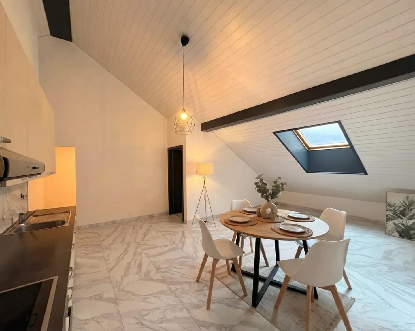 4.5 ROOM RENOVATED APARTMENT WITH TERRACE IN NOIRAIGUE - Photo 2 of 6