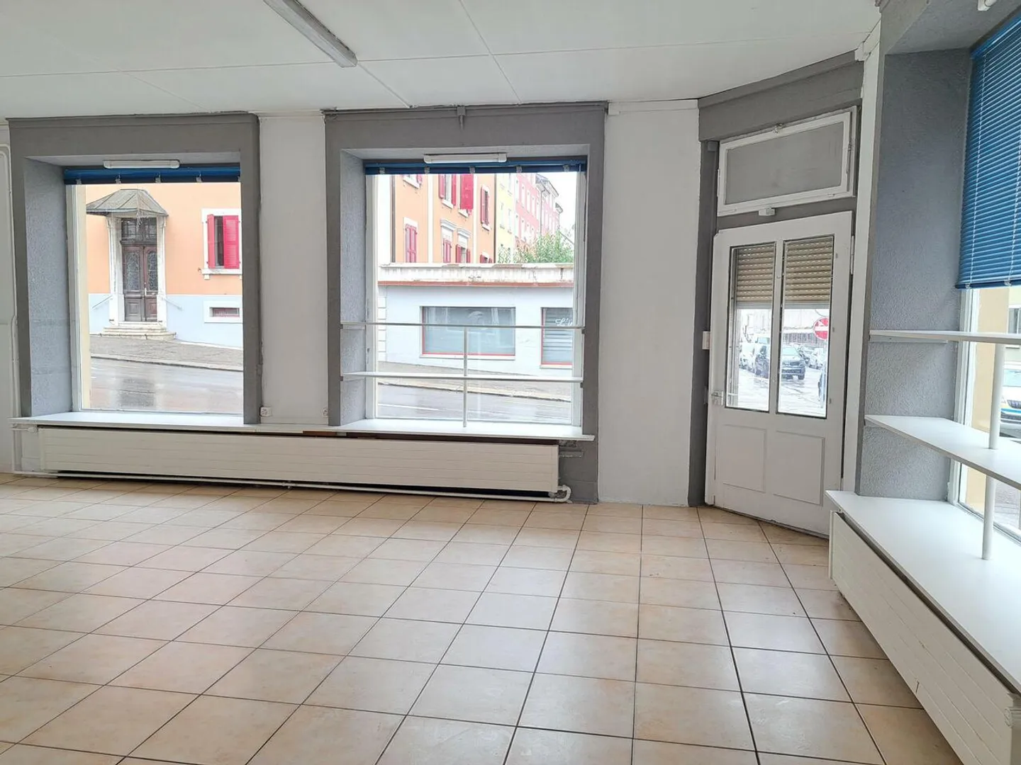 Paix 84: Spazio commerciale di 68 m2 con vetrina - Foto 1 di 8