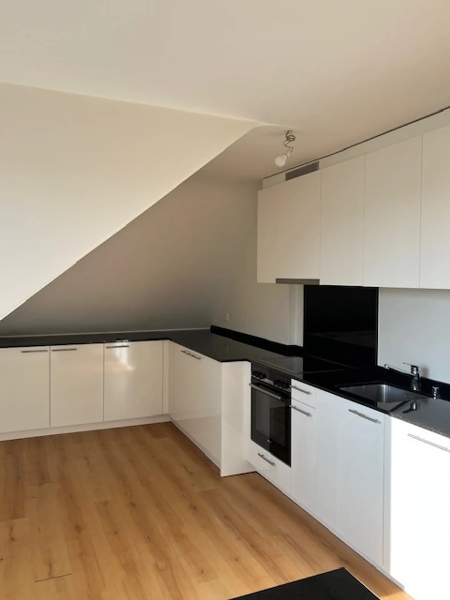 Magnifique appartement rénové - Photo 1 sur 11