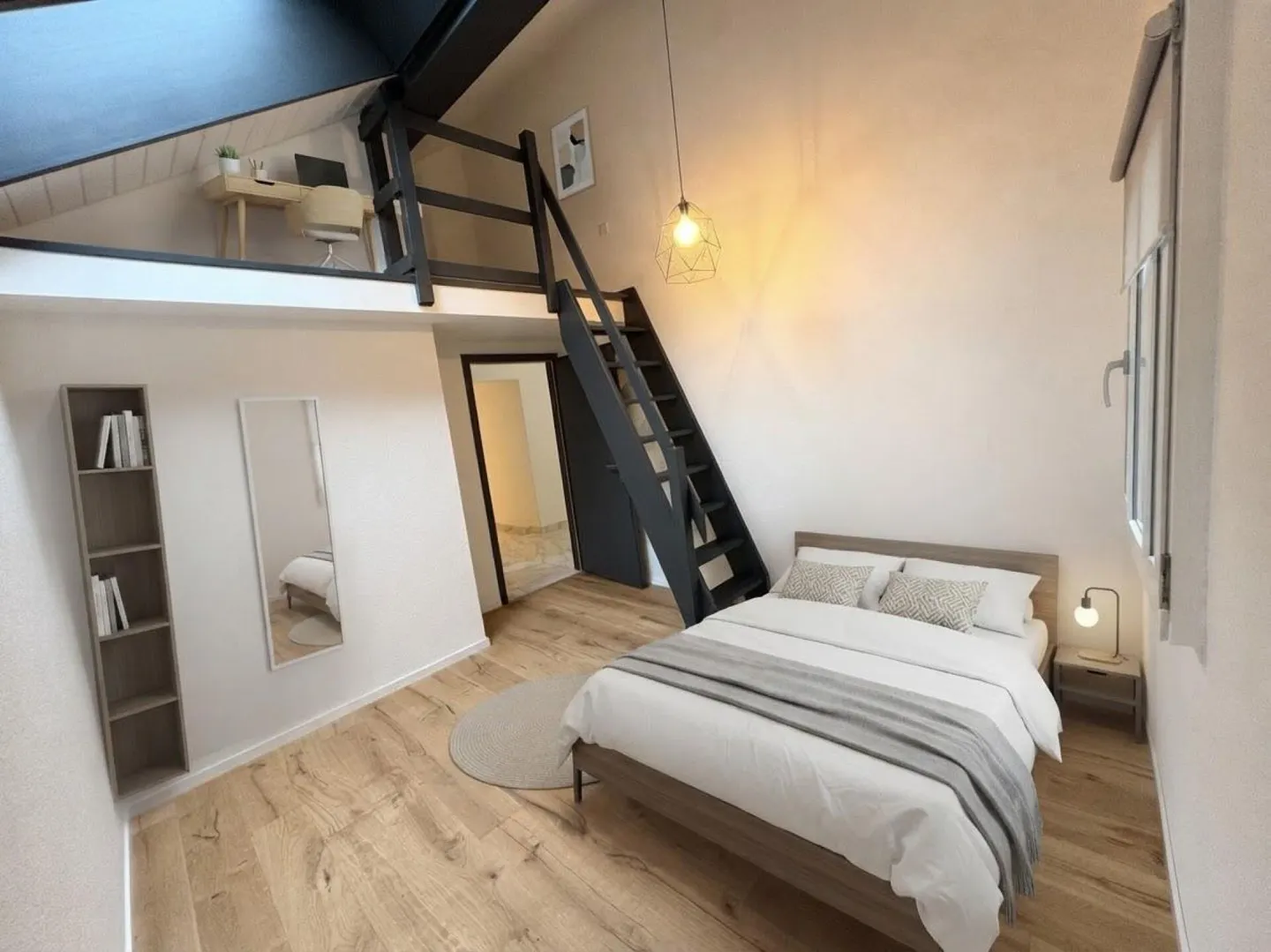 4.5 ROOM RENOVATED APARTMENT WITH TERRACE IN NOIRAIGUE - Photo 4 of 6