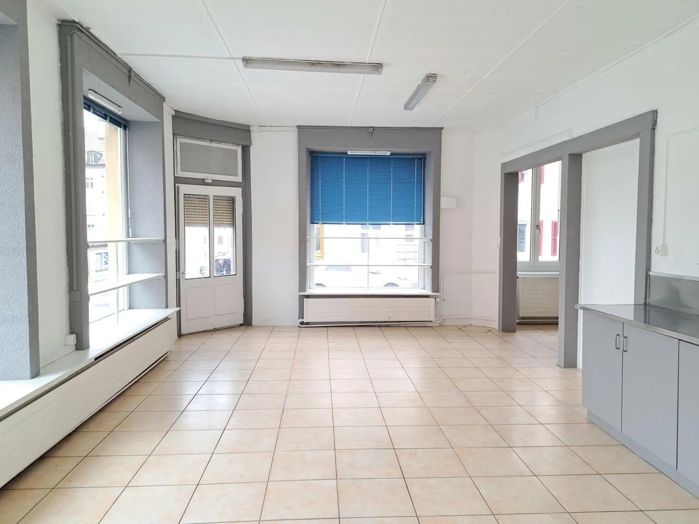 Paix 84: Spazio commerciale di 68 m2 con vetrina - Foto 2 di 8