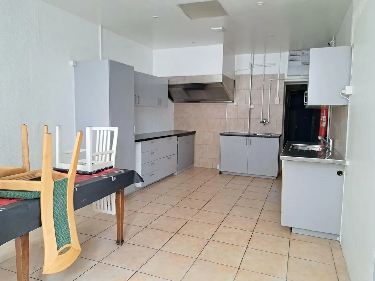 Paix 84: Spazio commerciale di 68 m2 con vetrina - Foto 4 di 8