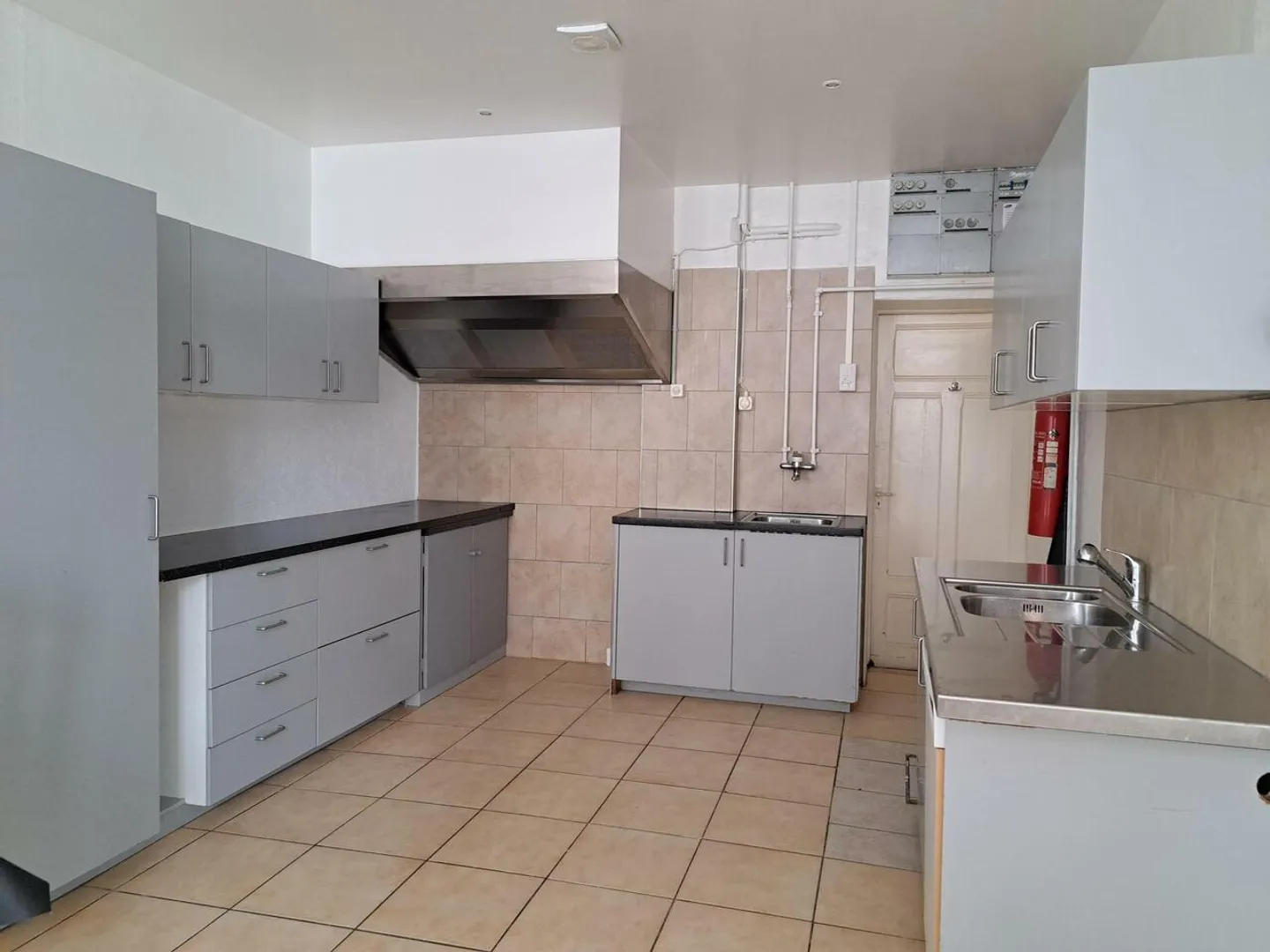 Paix 84: Spazio commerciale di 68 m2 con vetrina - Foto 5 di 8