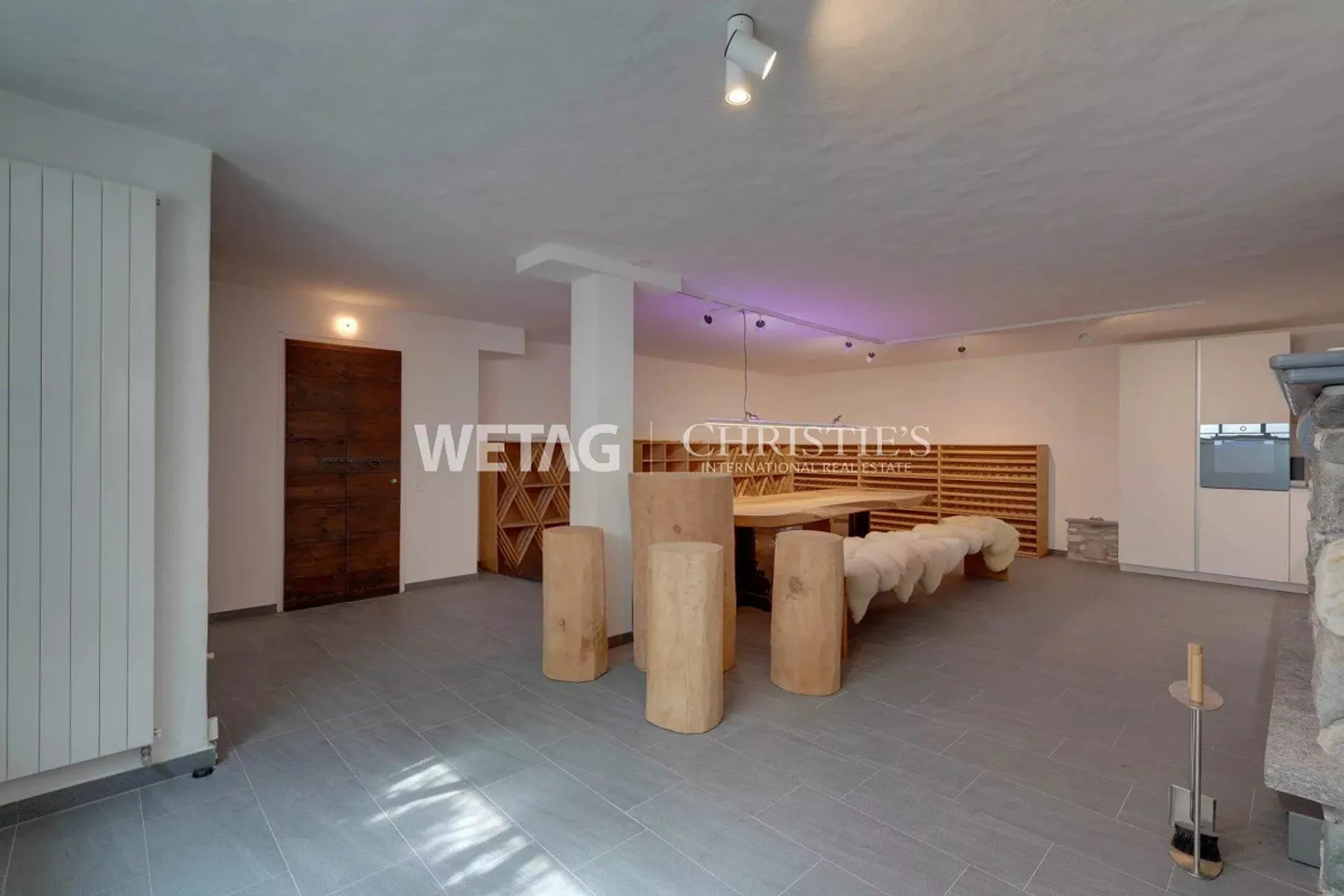 Exklusive & moderne Luxusvilla mit Aussenpool in privilegierter Lag... - Photo 12 of 13