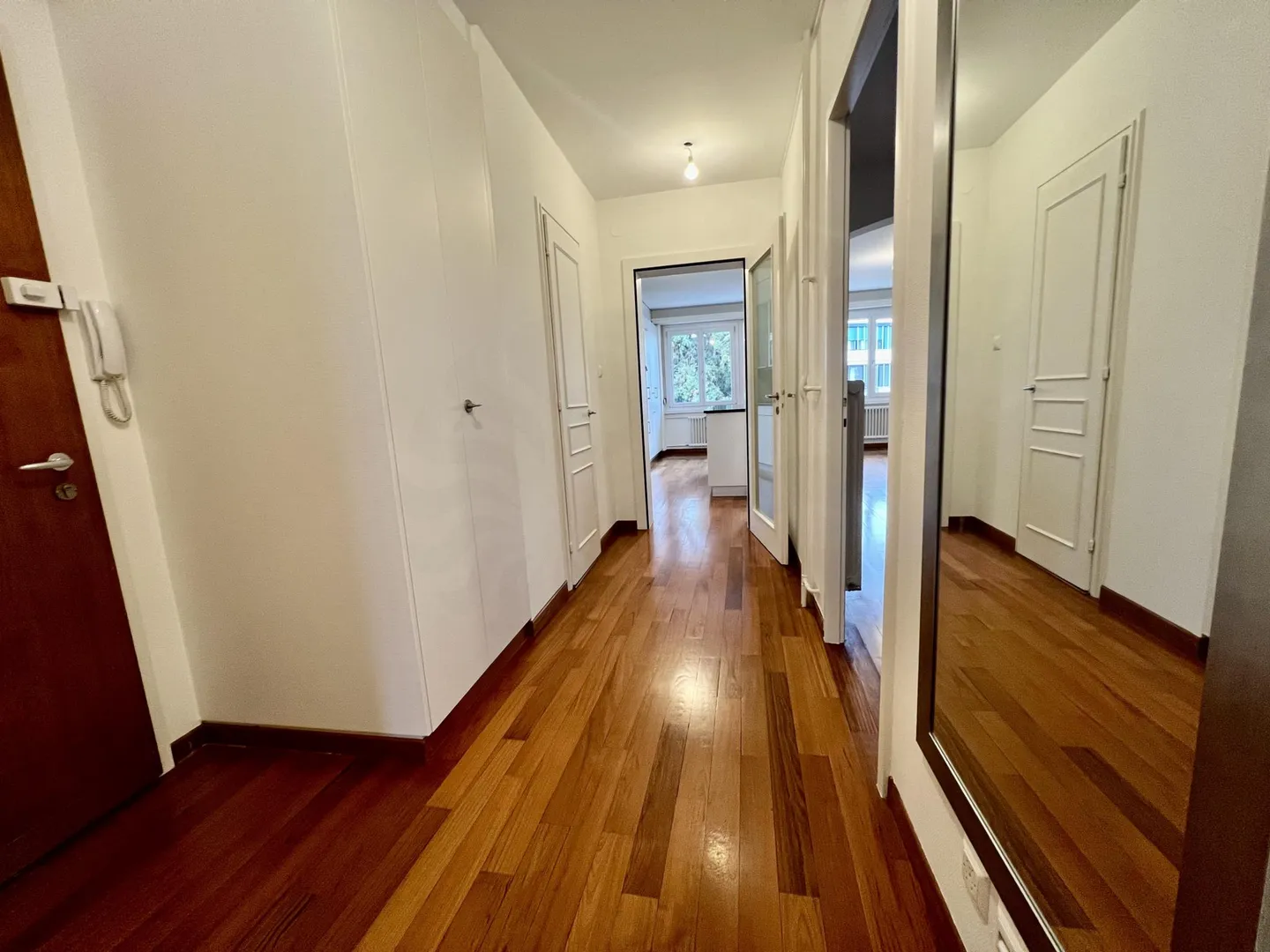 Exclusively in the Center of Geneva: Bright 3.5 Room Apartment - Photo 3 of 14
