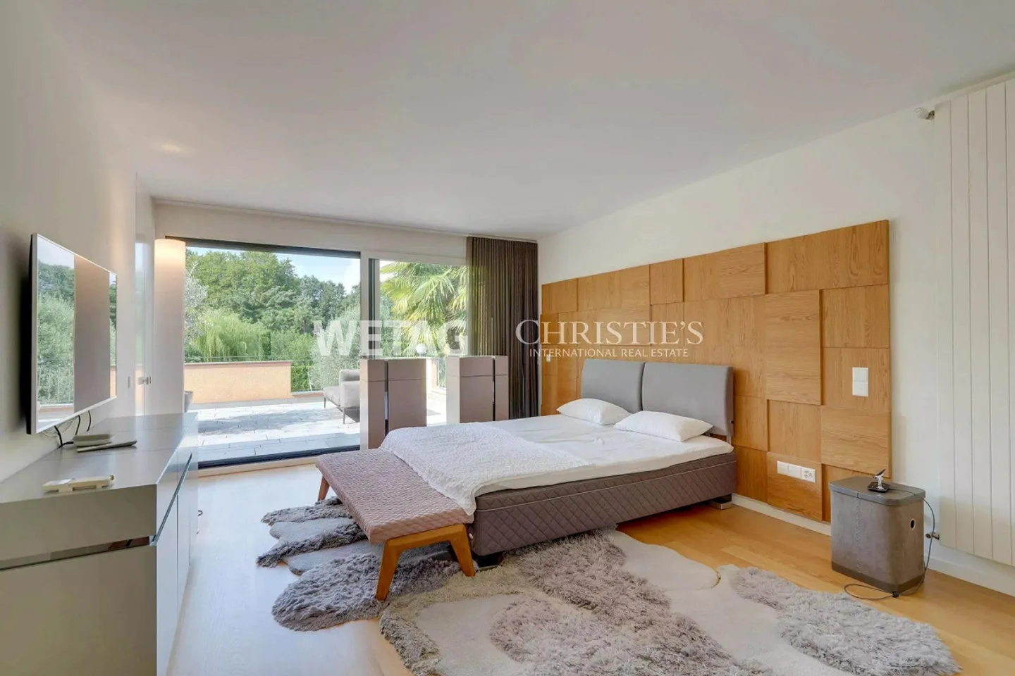 Exklusive & moderne Luxusvilla mit Aussenpool in privilegierter Lag... - Photo 9 of 13
