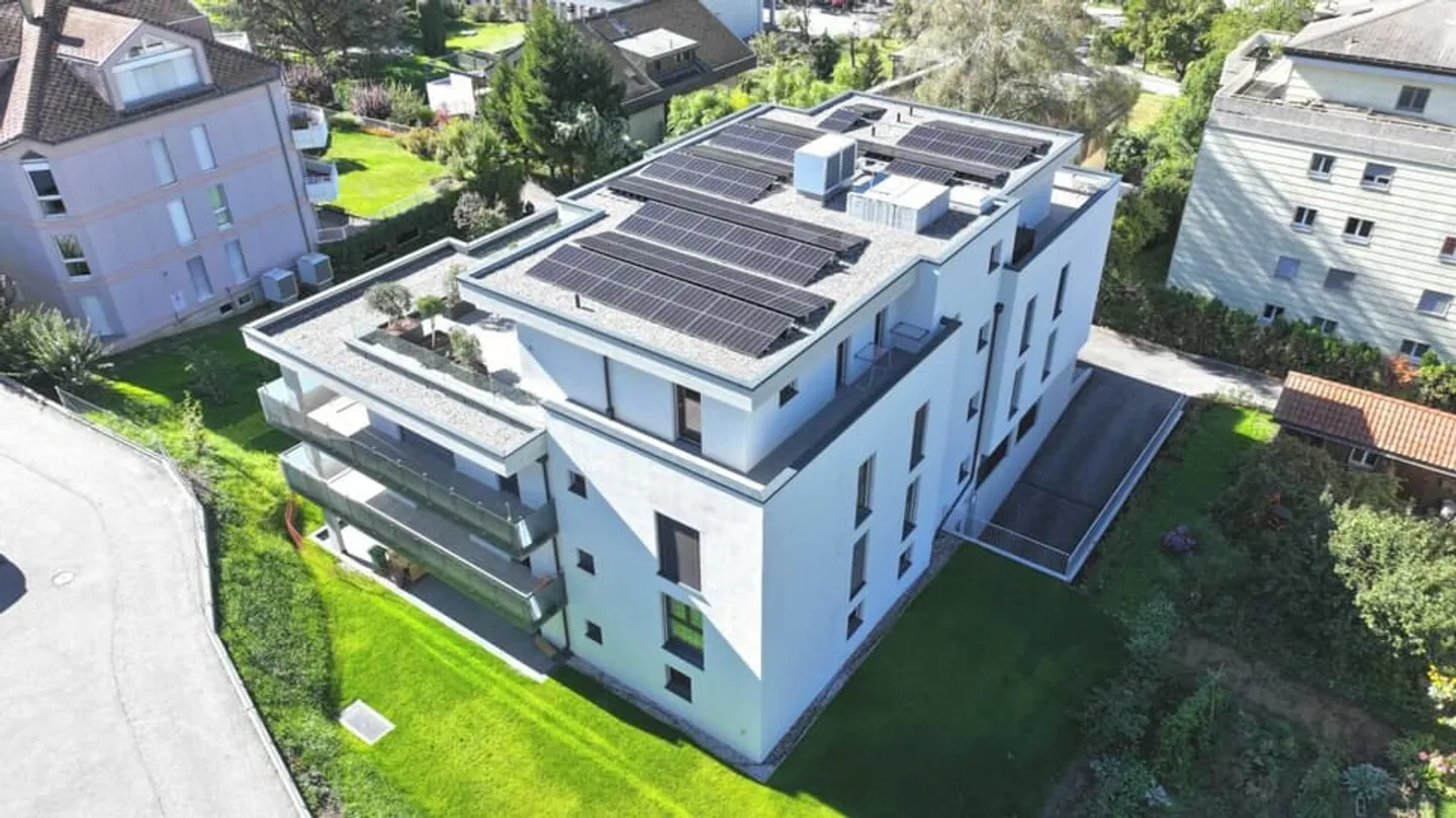 Neue 4.5-Zimmer-Gartenwohnung mit viel Umschwung - Foto 3 von 4