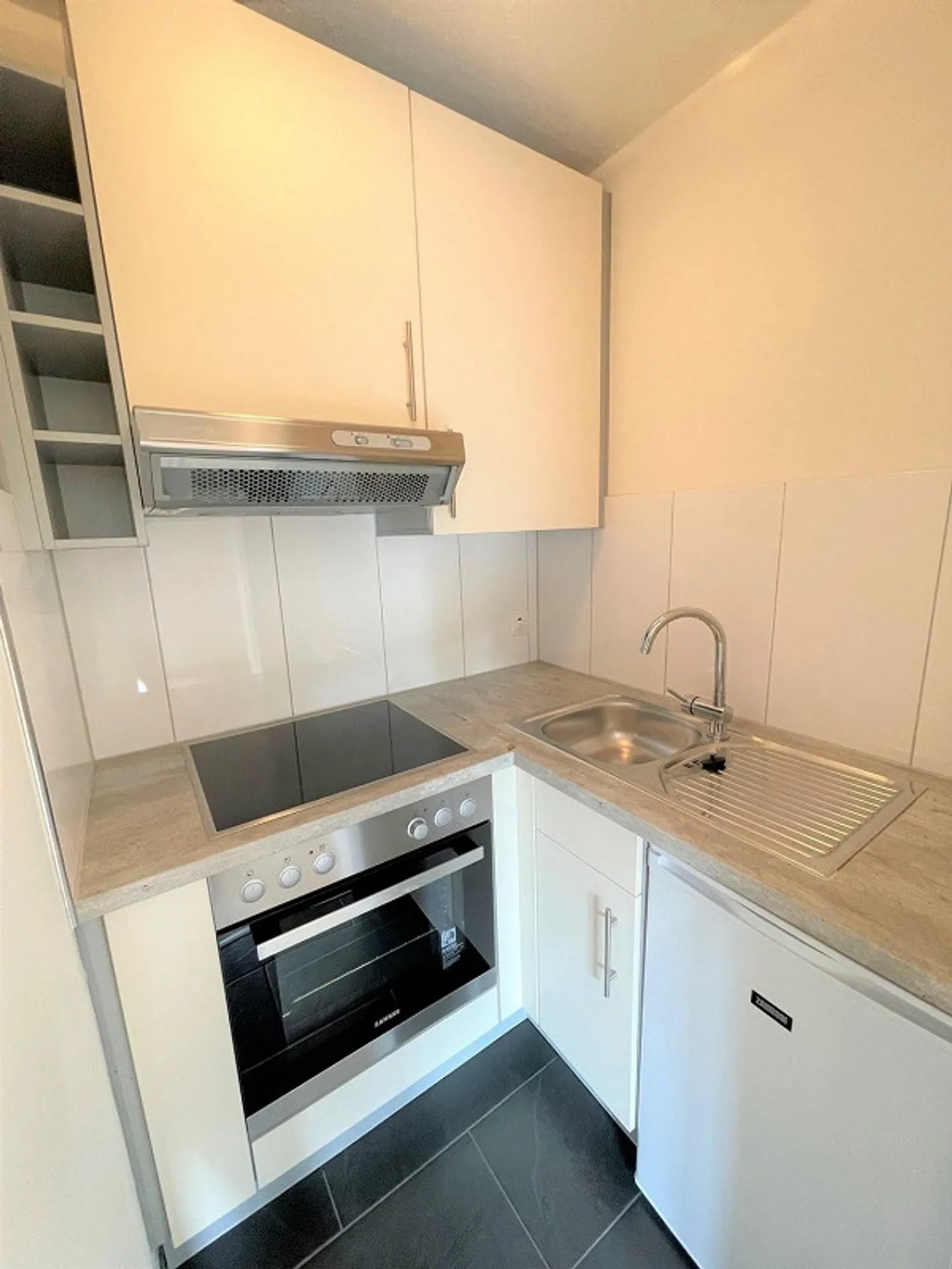 Kleines Studio, ideal für Pendler! - Foto 2 von 5