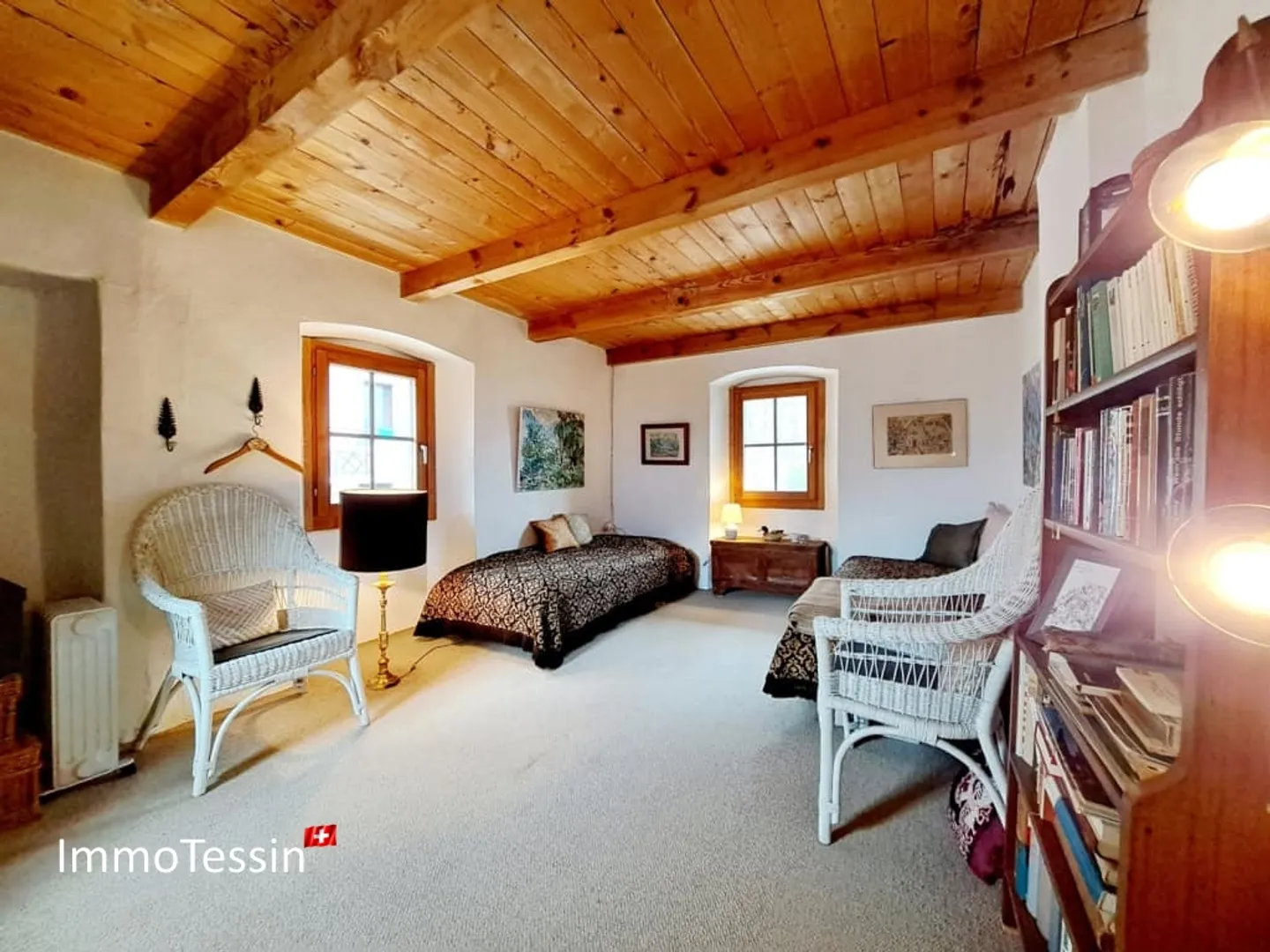 Spacious, renovated and very charming Ticino house that will delight you - Photo 2 of 13