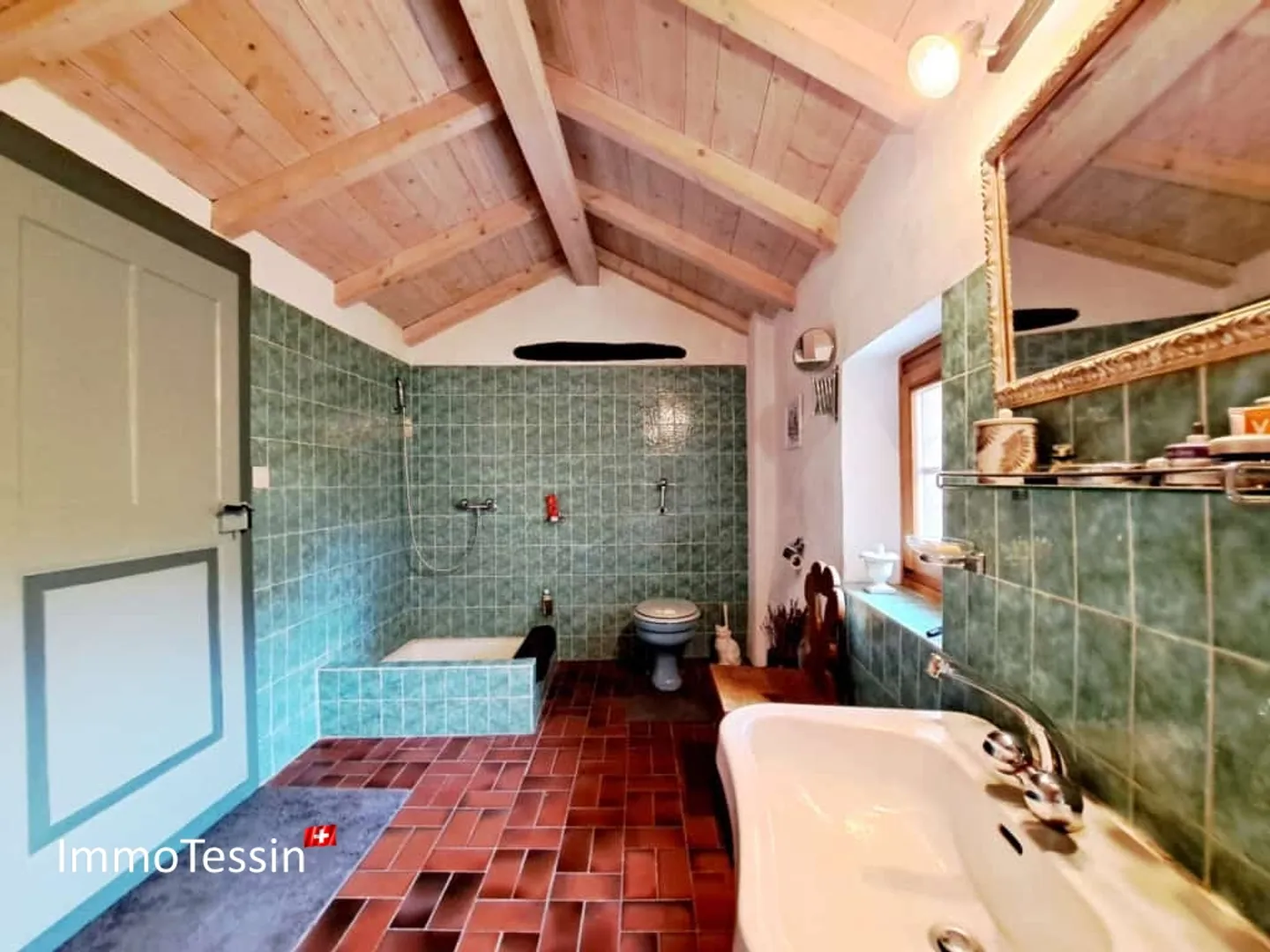 Spacious, renovated and very charming Ticino house that will delight you - Photo 8 of 13