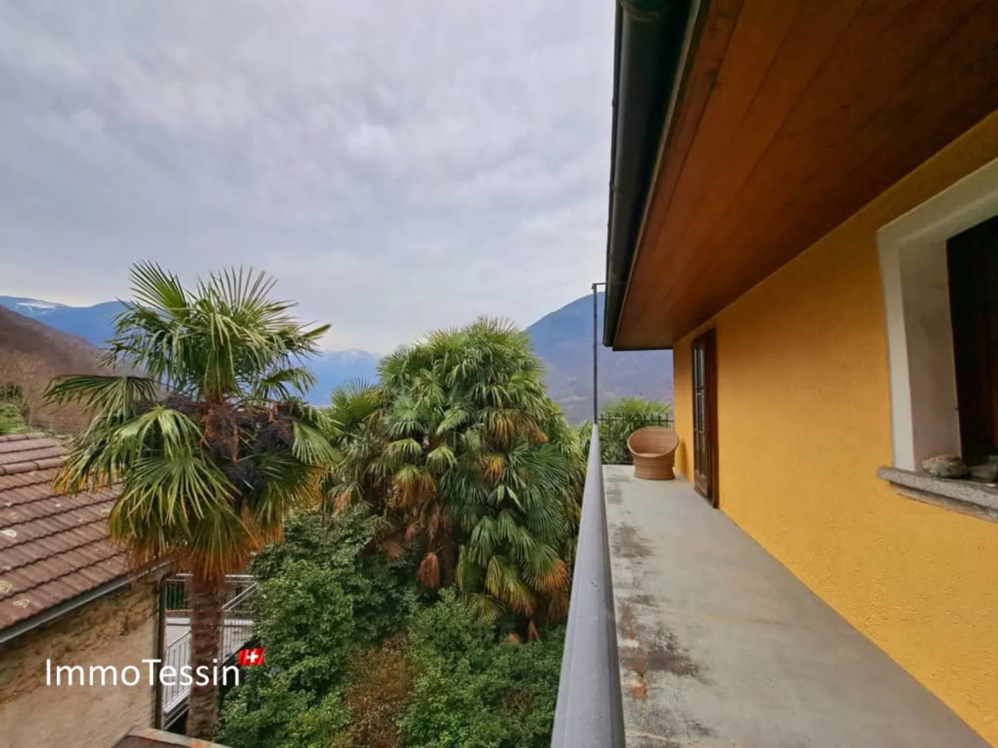 Spacious, renovated and very charming Ticino house that will delight you - Photo 10 of 13