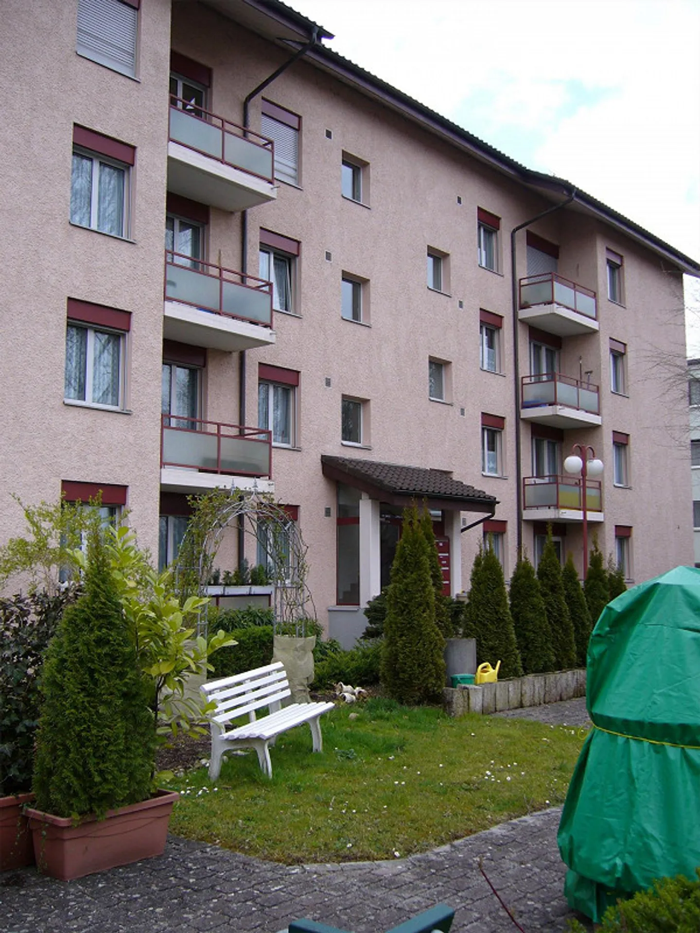 Living centrally and quietly - Photo 2 of 6