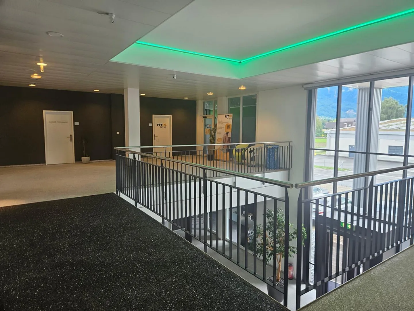 Ufficio luminoso a Sevelen – CHF 600.– incl. NK, ideale per il coworking - Foto 13 di 15