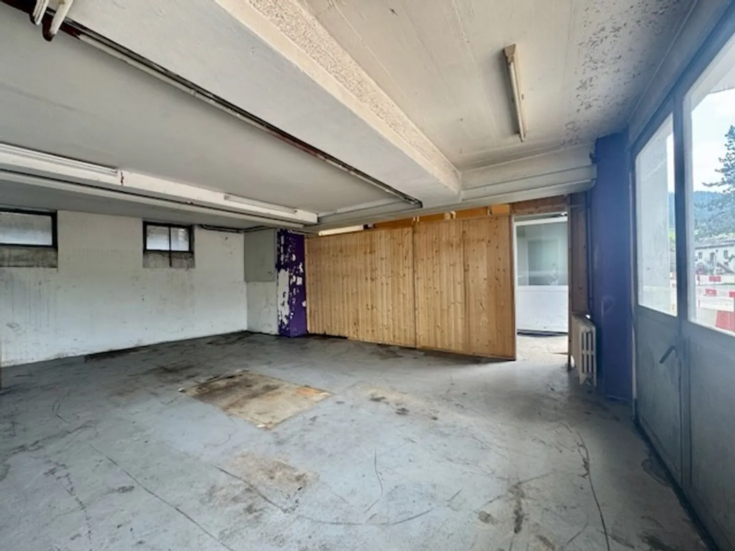 For rent - Commercial space with storage - Photo 8 of 10