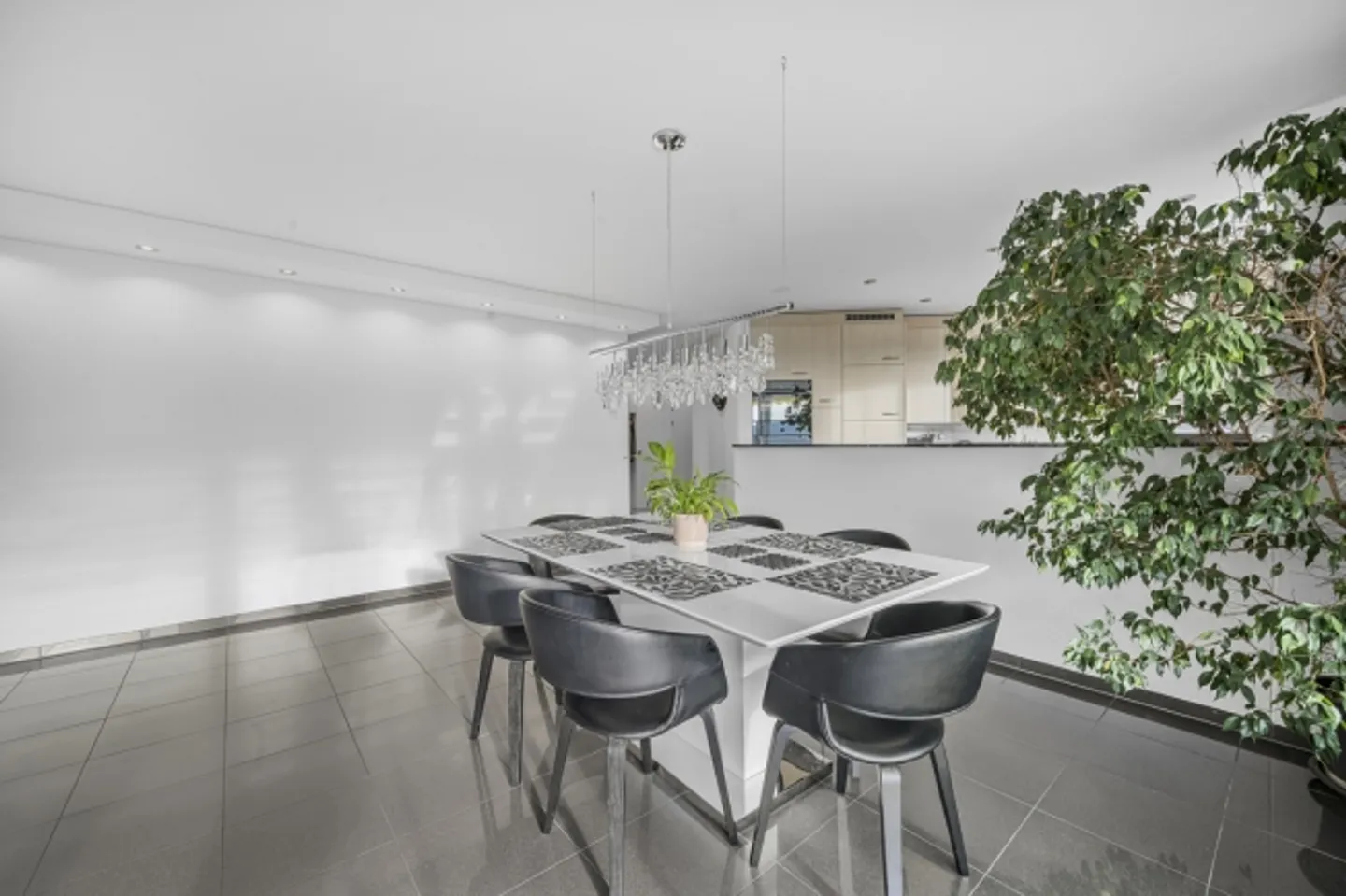 Vivere elegante in un ambiente tranquillo con vantaggi fiscali - Foto 2 di 8