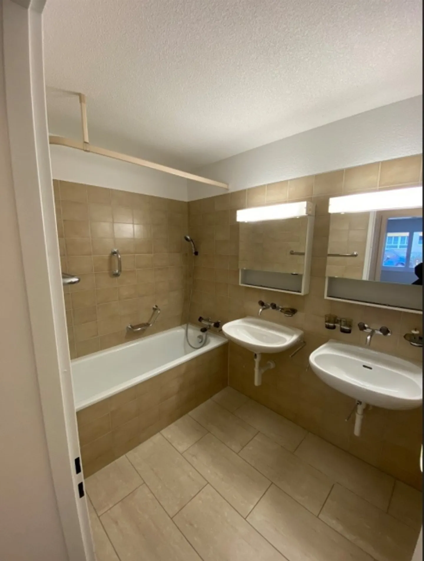 Annuncio Appartamenti in affitto completamente ristrutturati a Moosseedorf - Foto 2 di 3