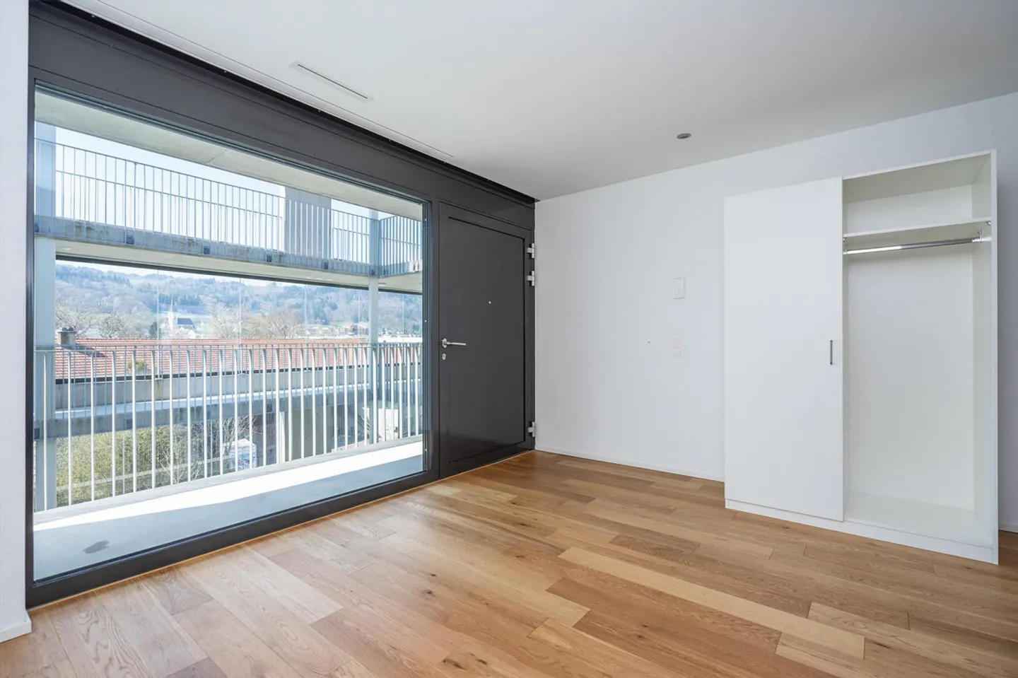 2.5 Room Apartment in Spreitenbach - Photo 4 of 5