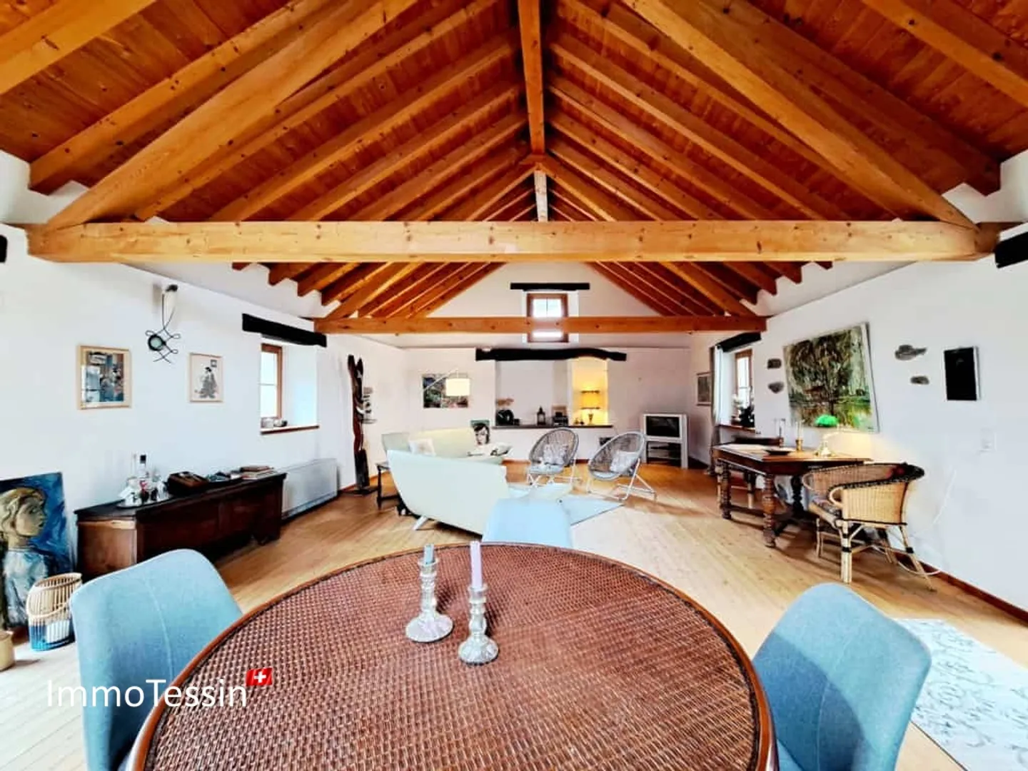 Spacious, renovated and very charming Ticino house with a separate Rustico that will delight you - Photo 6 of 13