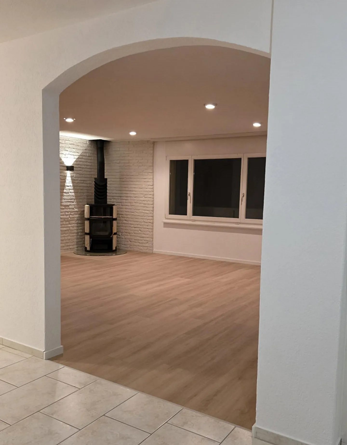 6.5-Room Single-Family House with Charm: First Occupancy after Renovation - Photo 3 of 7