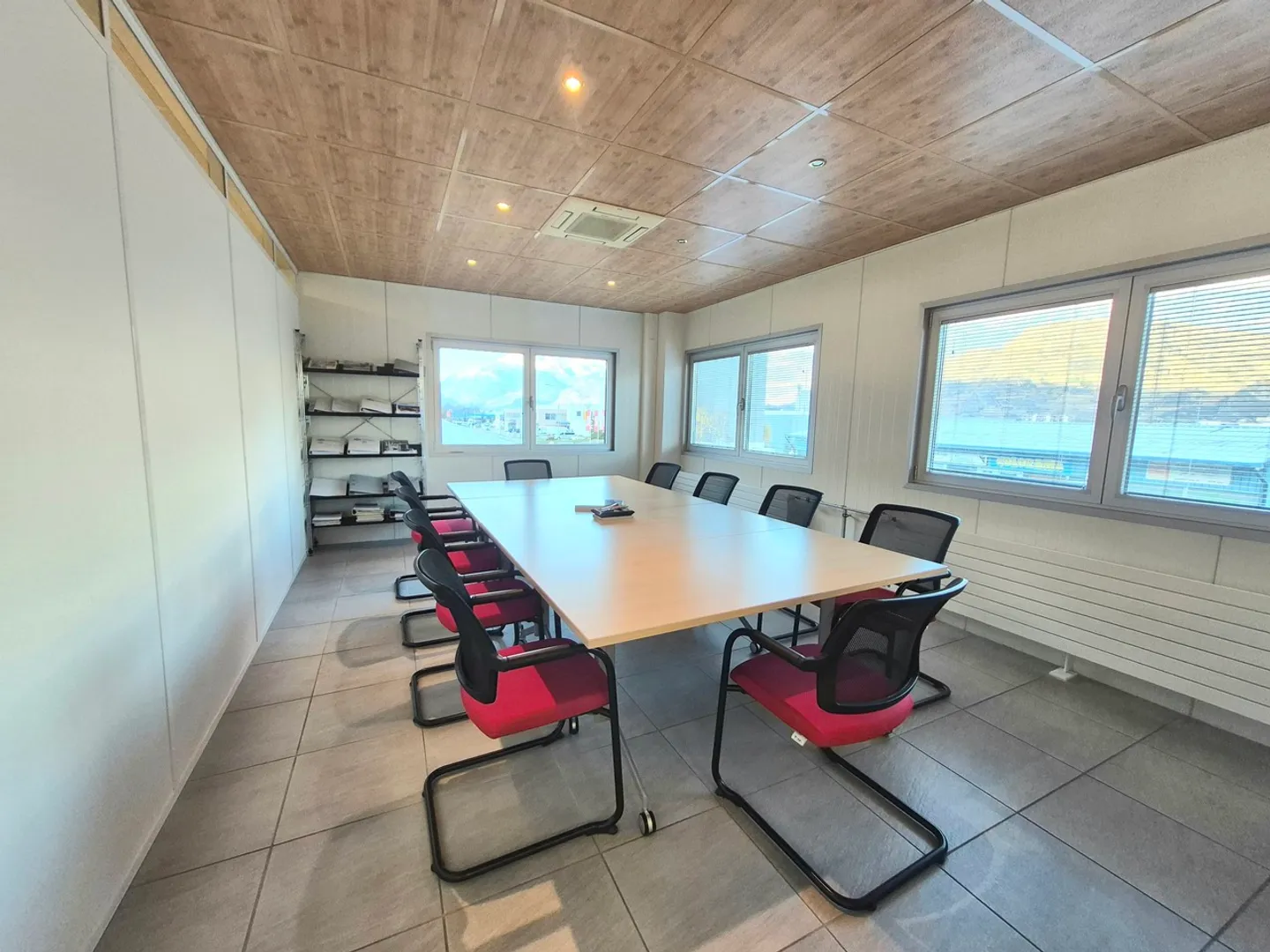 OFFICE FOR RENT IN SION - Photo 1 of 10