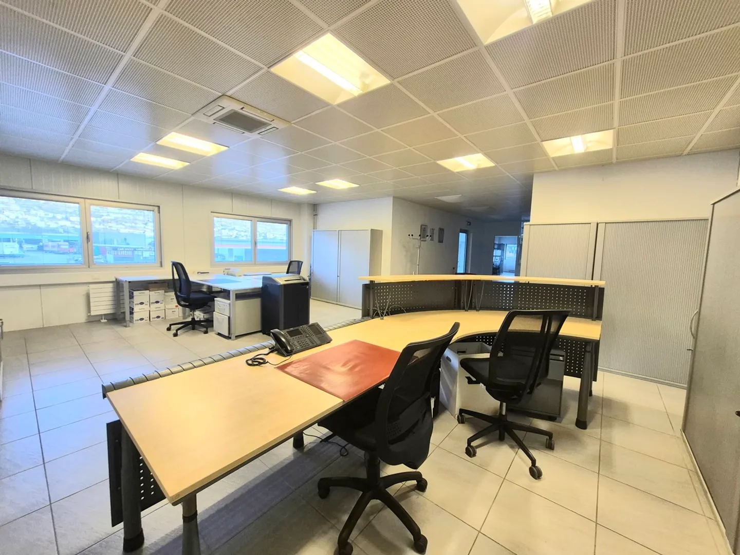 OFFICE FOR RENT IN SION - Photo 3 of 10