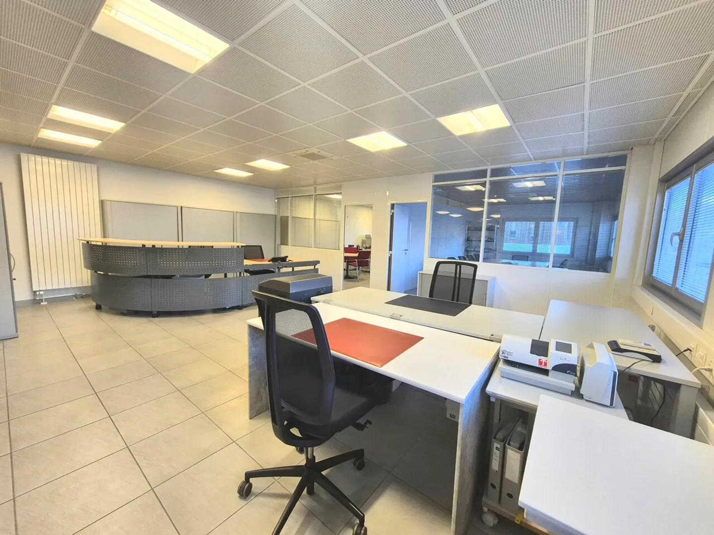 OFFICE FOR RENT IN SION - Photo 4 of 10