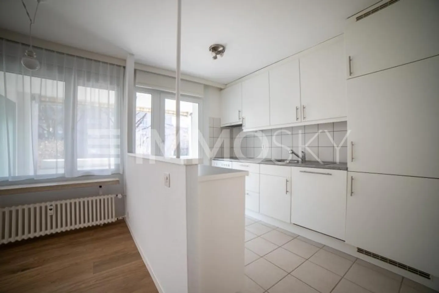 Réservé ! - appartement entièrement rénové - Photo 3 sur 7