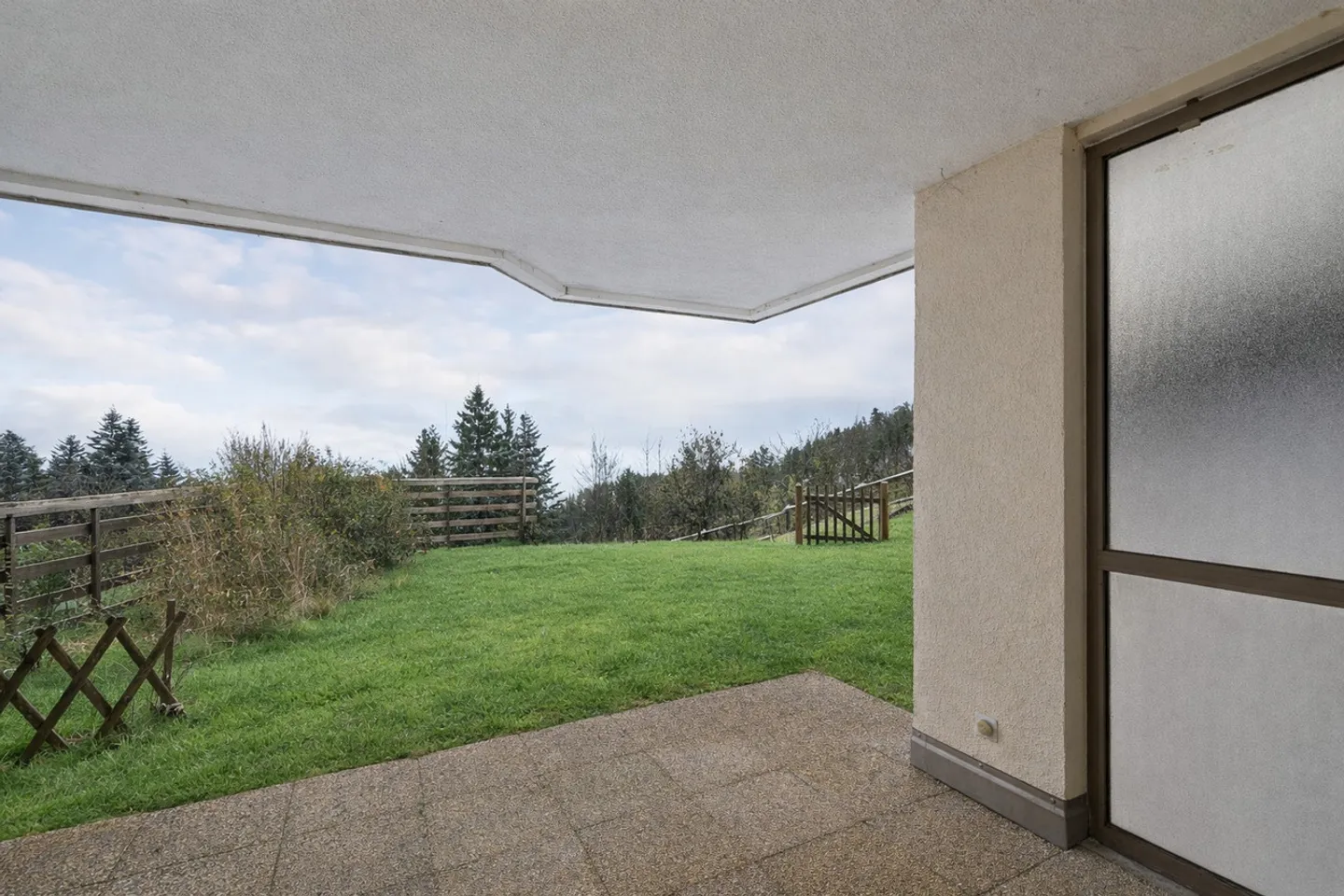 Charmante 2-Zimmer-Wohnung mit Garten und Seeblick - Foto 10 von 11