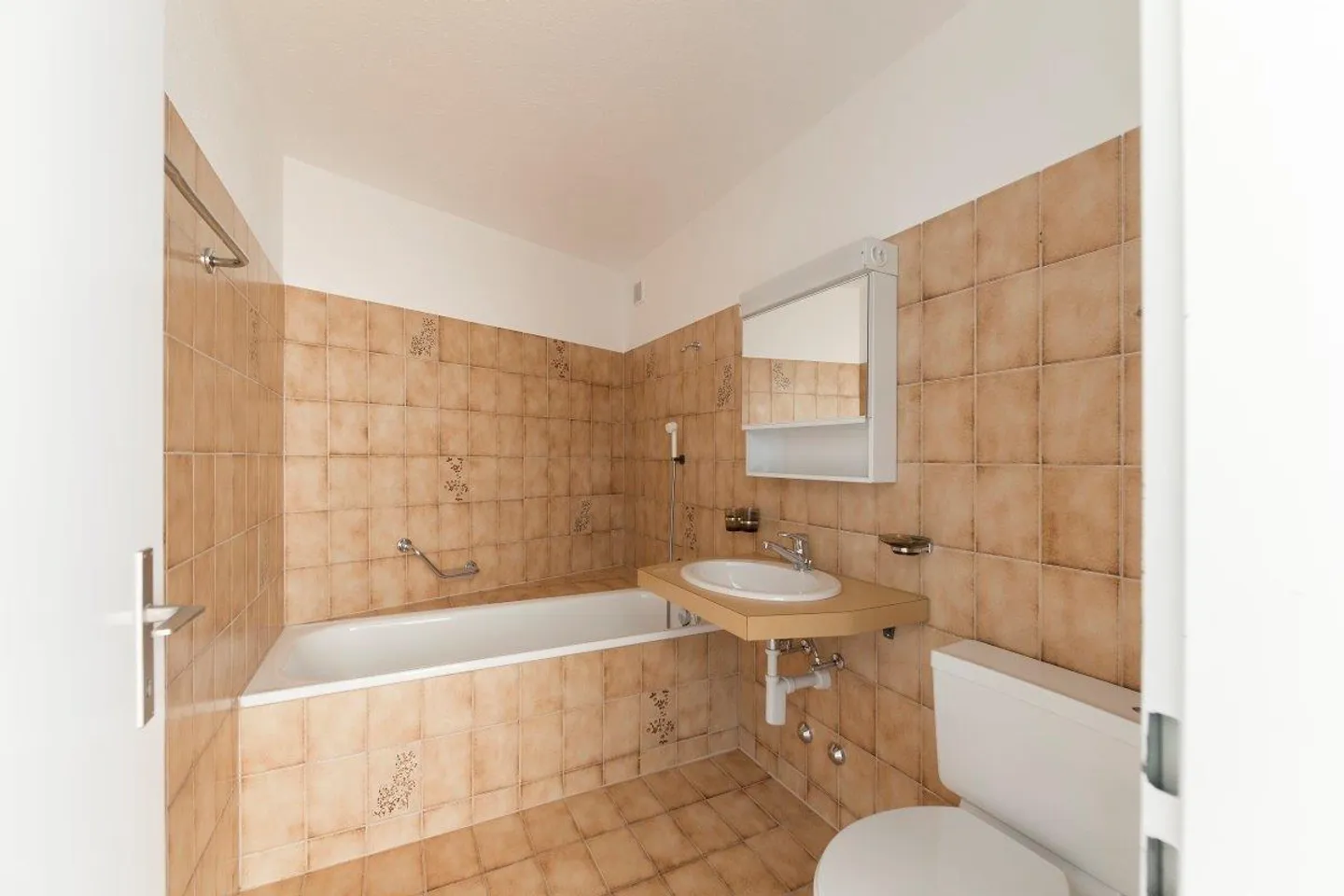 Affitto senza deposito - Appartamento soleggiato nel quartiere del Reno con terrazza cercasi? - Foto 6 di 9