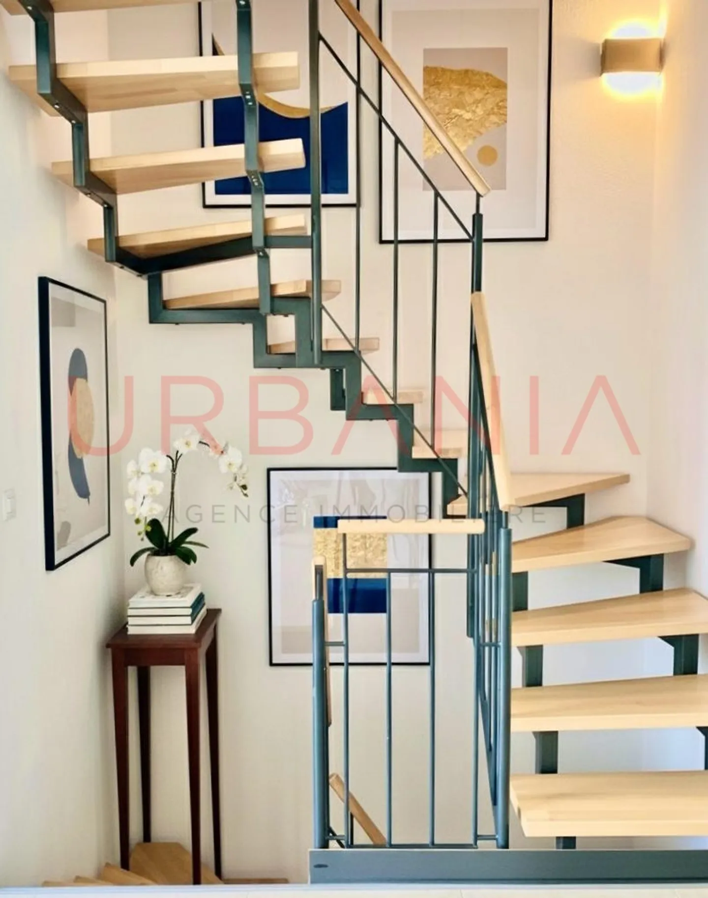 Angrenzende Villa mit 6 Zimmern, darunter 4 Schlafzimmer - 157 m² Wohnfläche - Foto 10 von 13