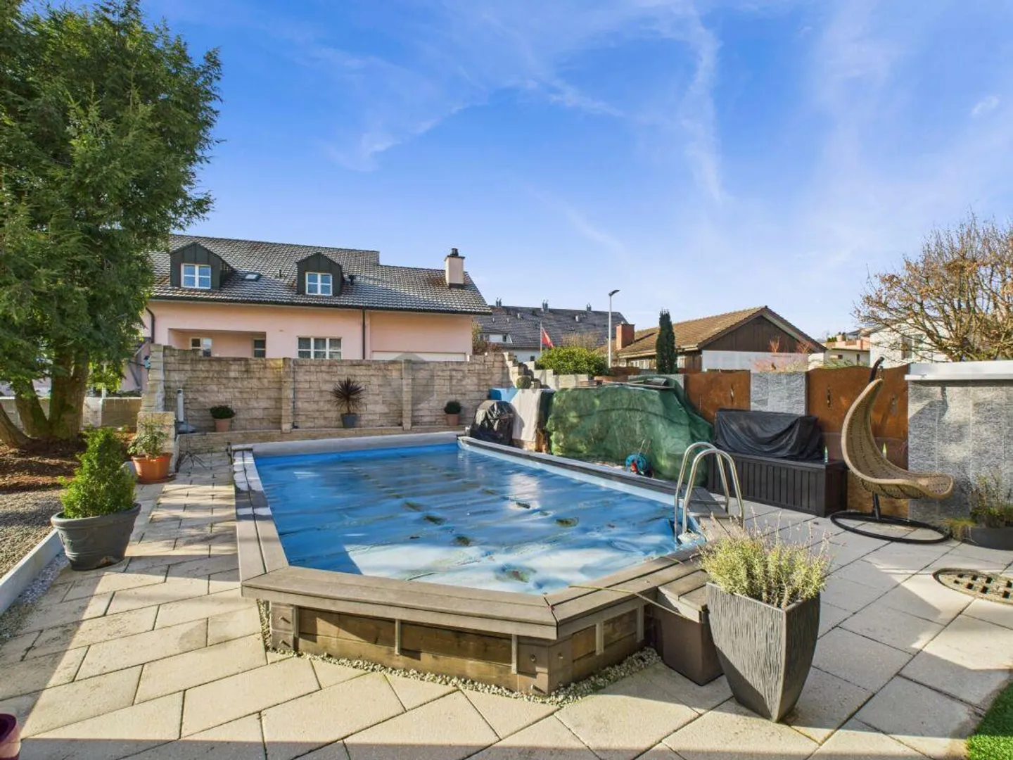 Familientraum mit Pool und Sonnengarten - Foto 2 von 11