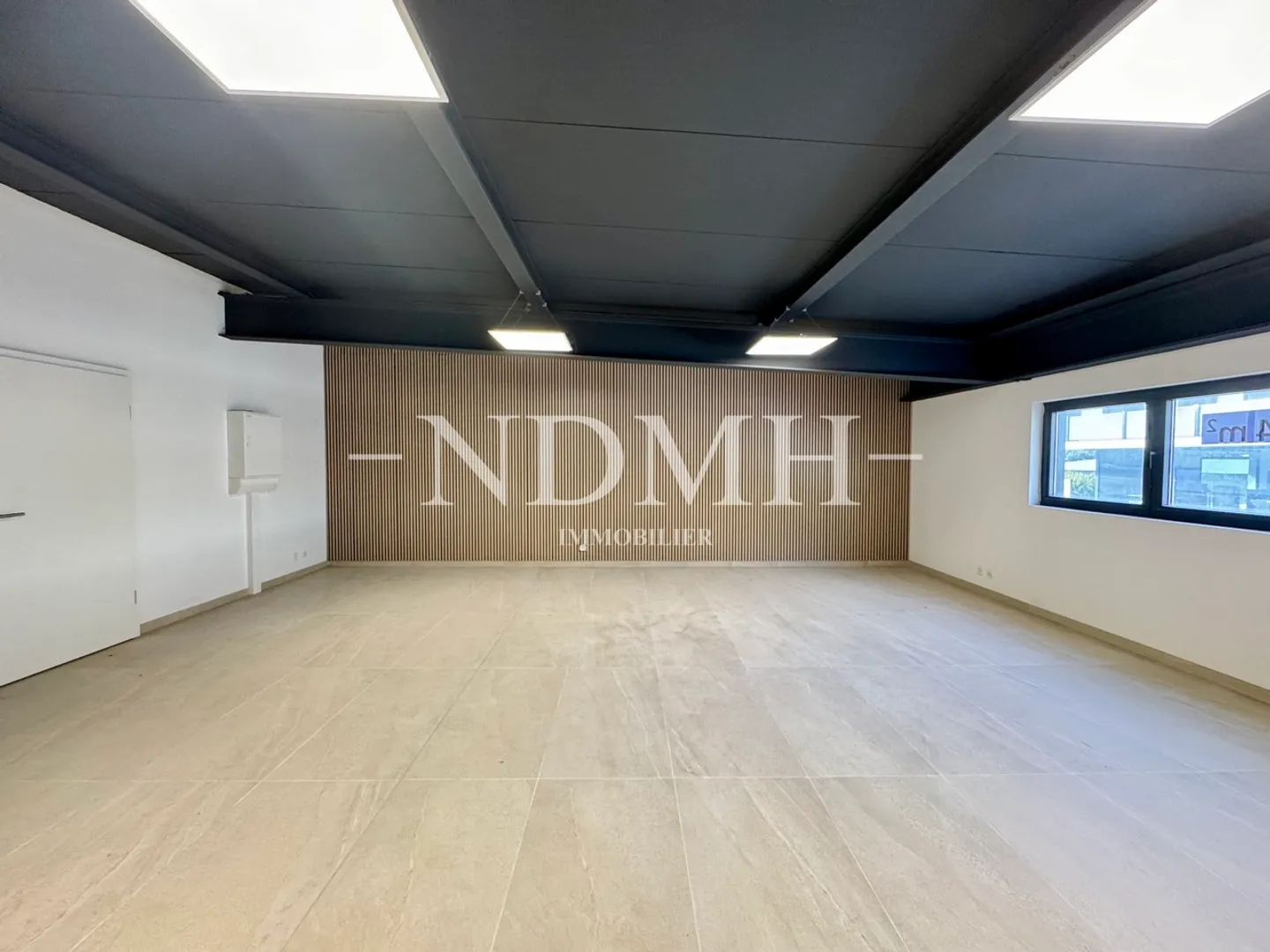Spazio professionale luminoso e modulabile in zona industriale - Foto 1 di 4