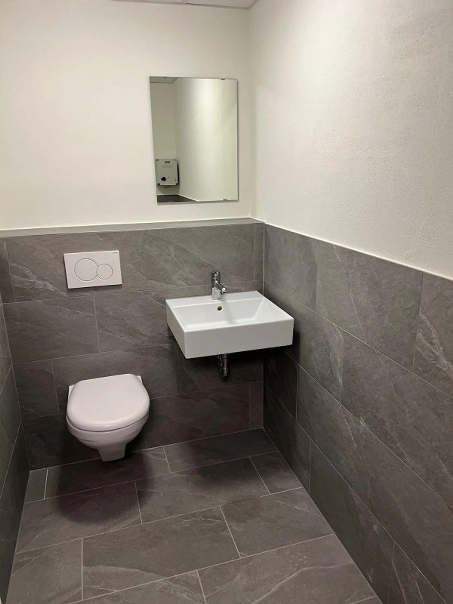 Ladenlokal zu vermieten - Foto 6 von 6