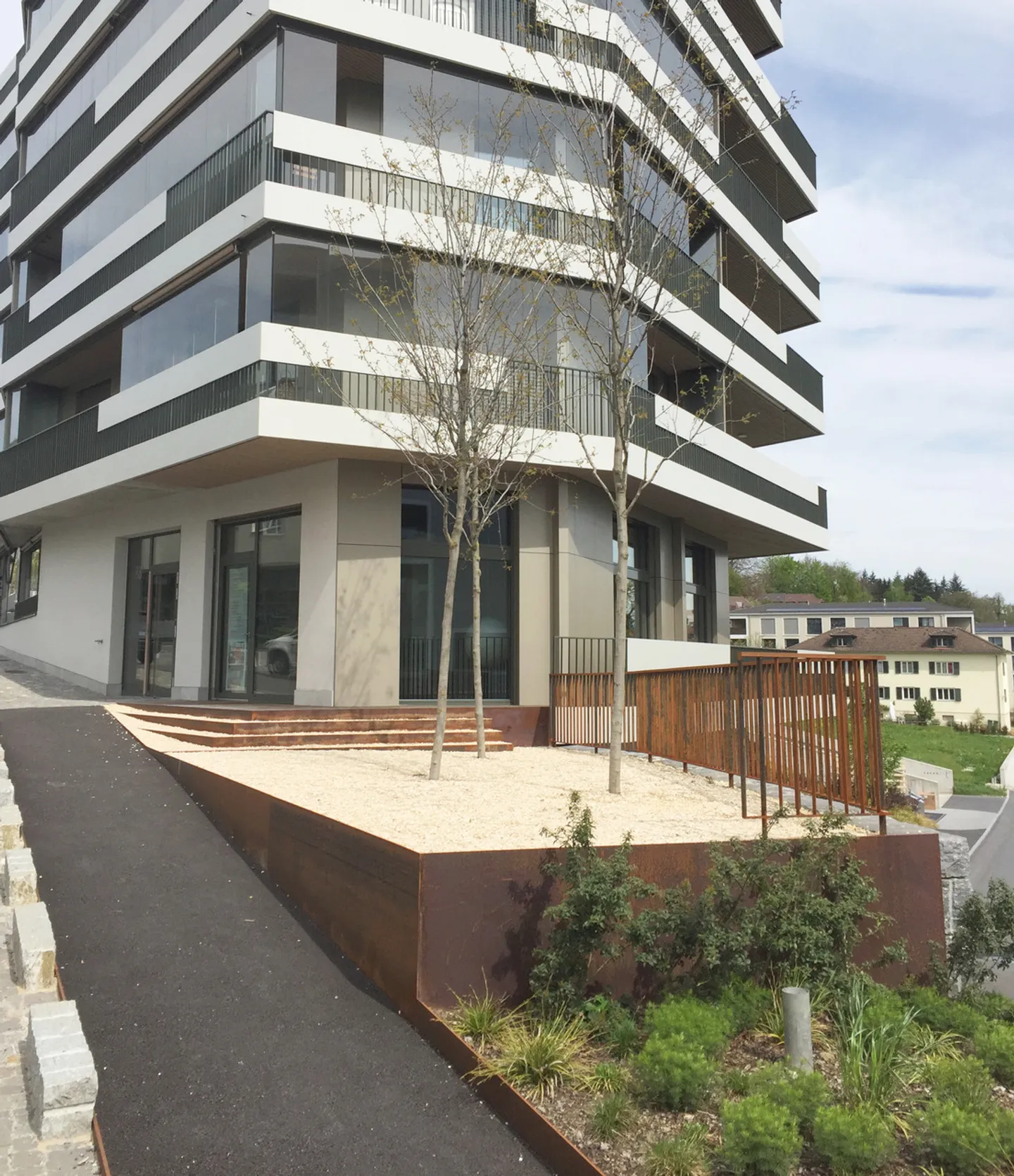 Vielseitiger Gewerberaum in Emmenbrücke - Foto 1 von 11