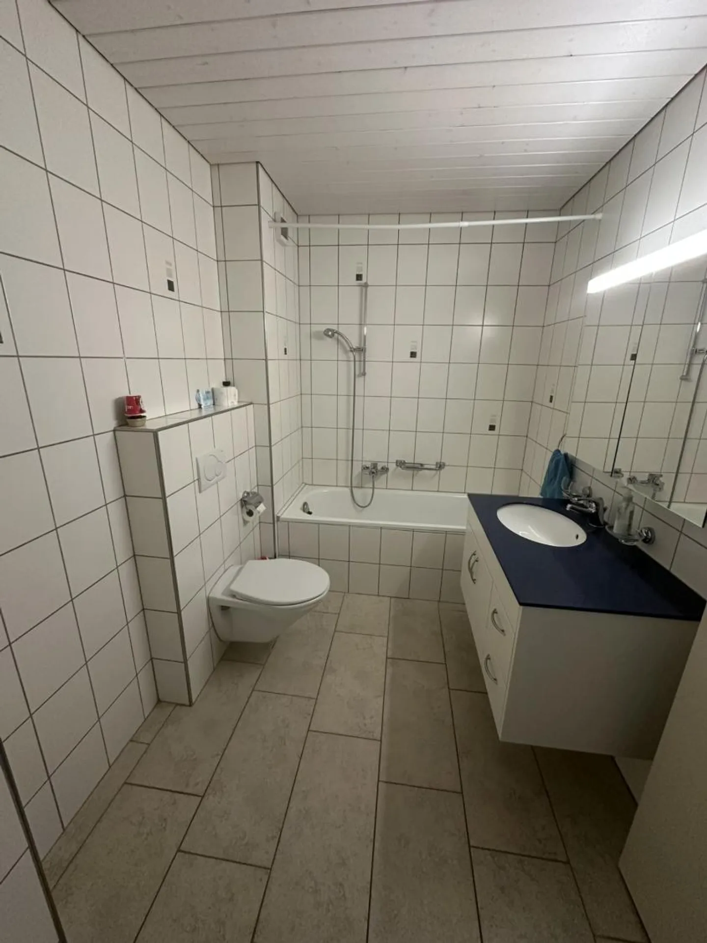 St-Imier, appartement lumineux de 2,5 pièces au 1er étage - Photo 6 sur 9