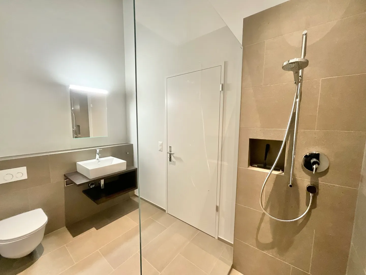 Vielseitiger Gewerberaum in Emmenbrücke - Foto 5 von 11