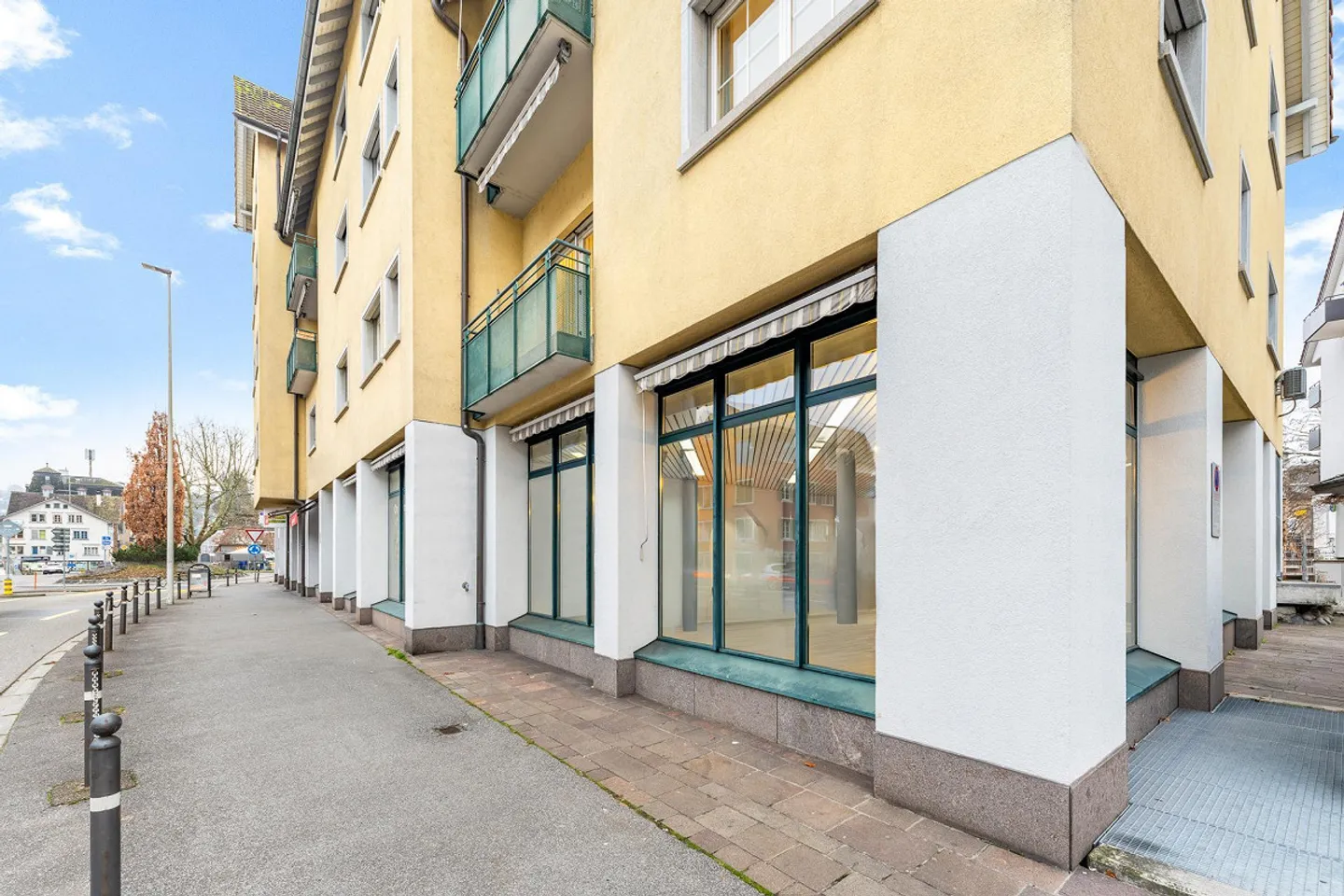 Vielseitige Verkaufsfläche in Wädenswil - Foto 2 von 8