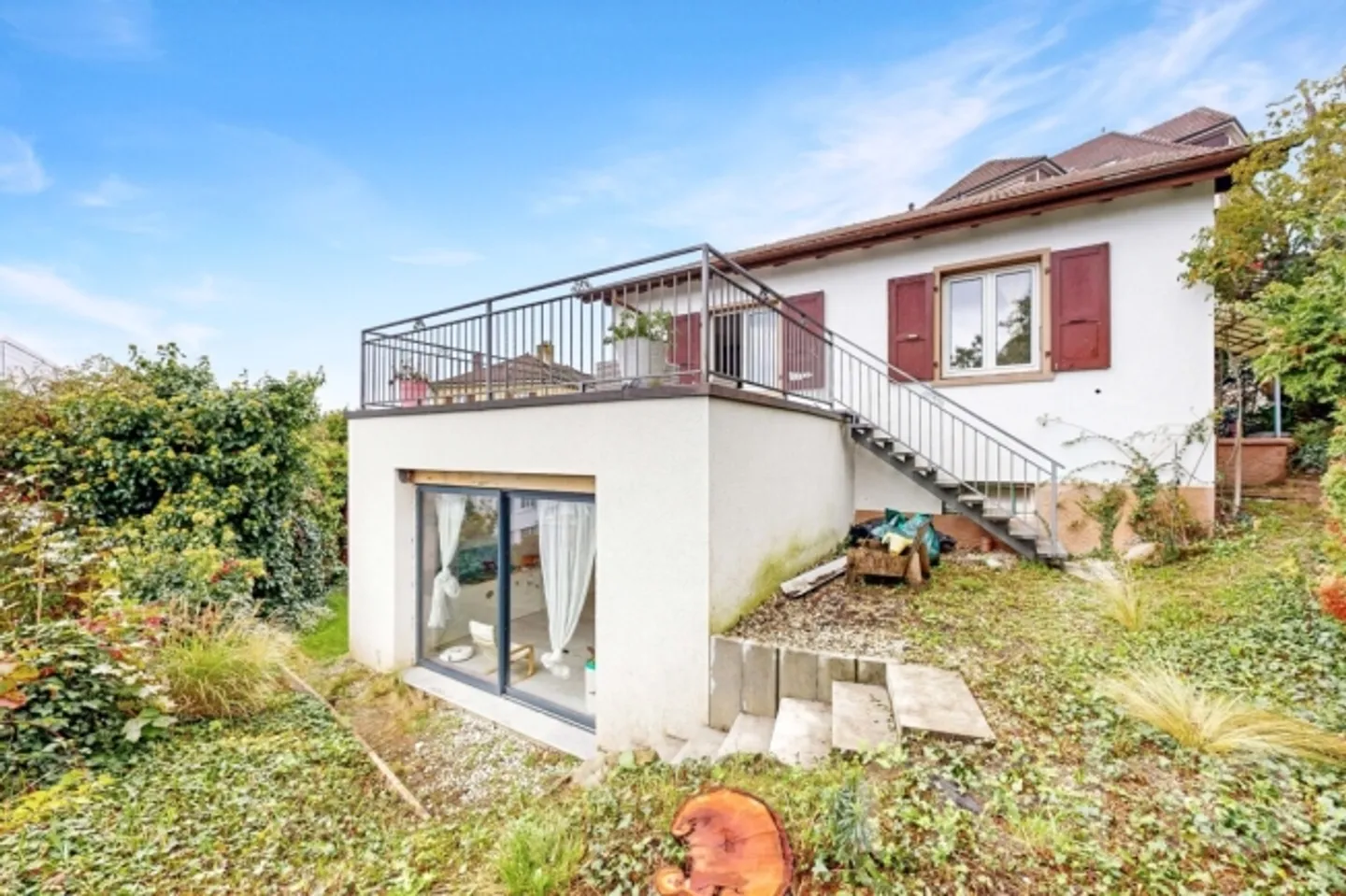 Detached house with lake view! - Photo 1 of 12