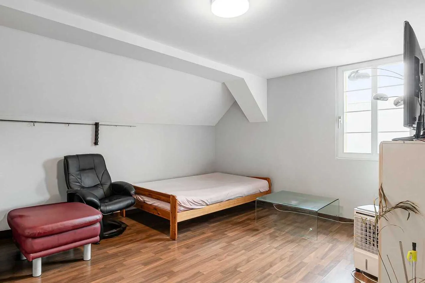 Maison bi-familiale avec jardin et 4 places de parking à Reinach AG - Photo 13 sur 13