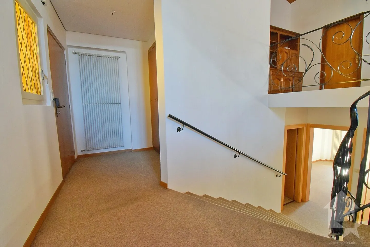 Geräumige Villa mit Doppelgarage in der Nähe des Zentrums von Sion! - Foto 11 von 18