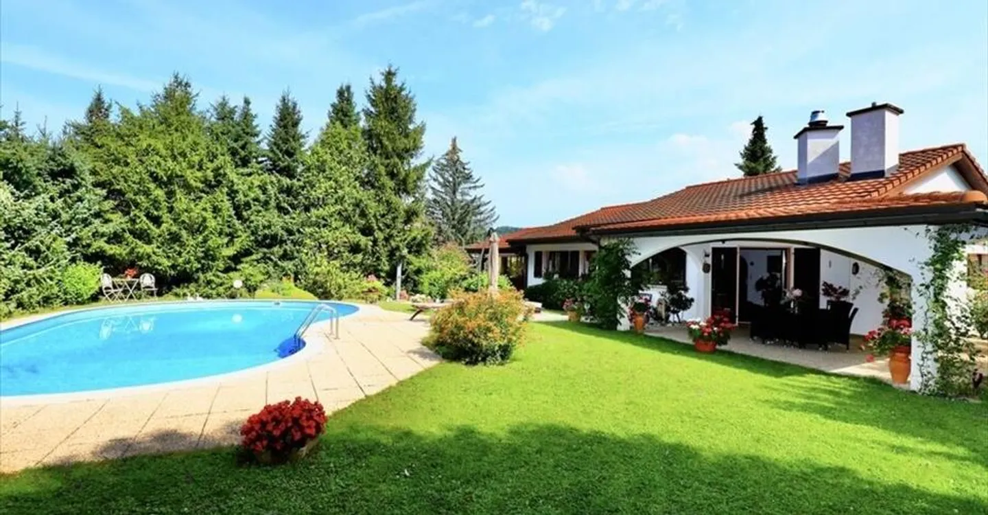 Villa Éblouissante avec Piscine - Photo 1 sur 11
