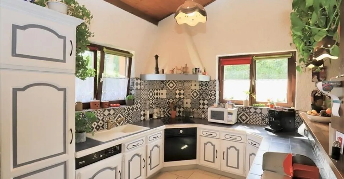 Villa Éblouissante avec Piscine - Photo 3 sur 11
