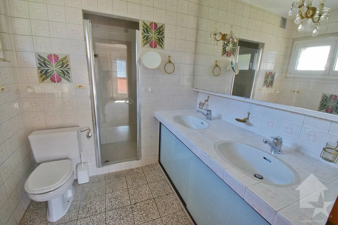 Geräumige Villa mit Doppelgarage in der Nähe des Zentrums von Sion! - Foto 18 von 18