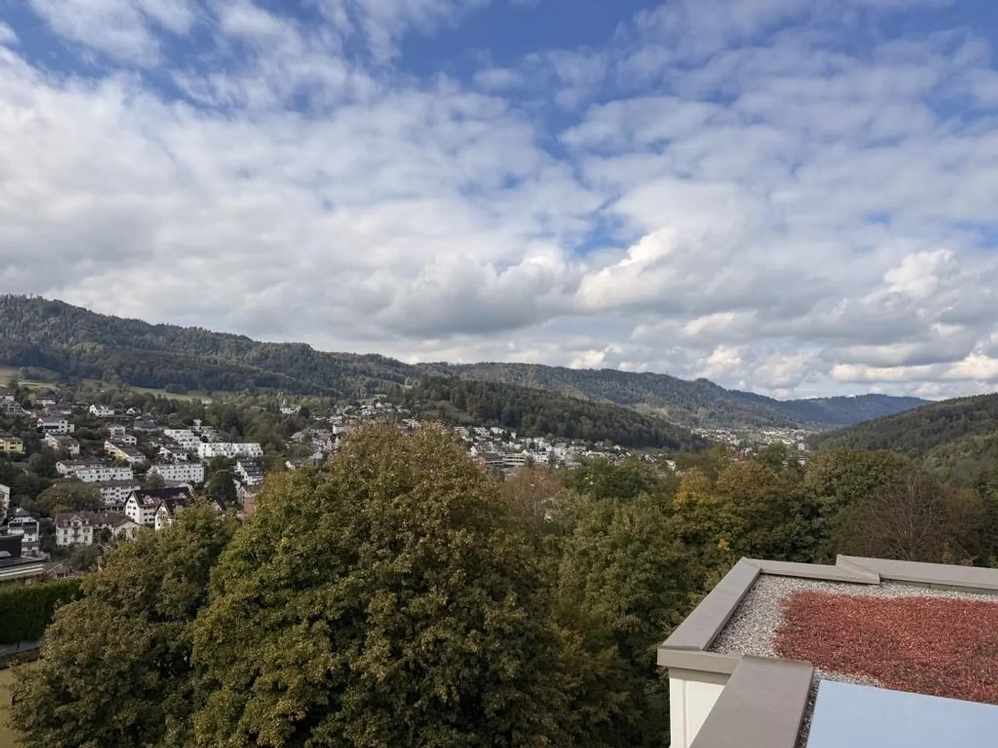 Atemberaubende Attika-Wohnung mit Terrasse - Foto 2 von 13