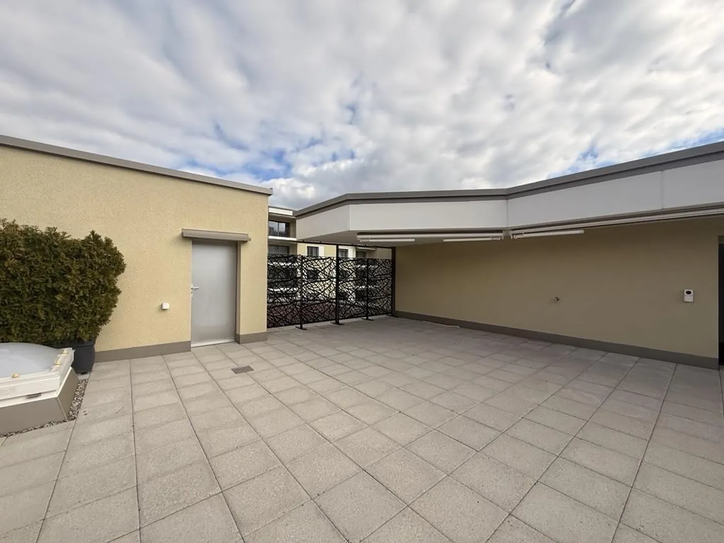 Atemberaubende Attika-Wohnung mit Terrasse - Foto 10 von 13