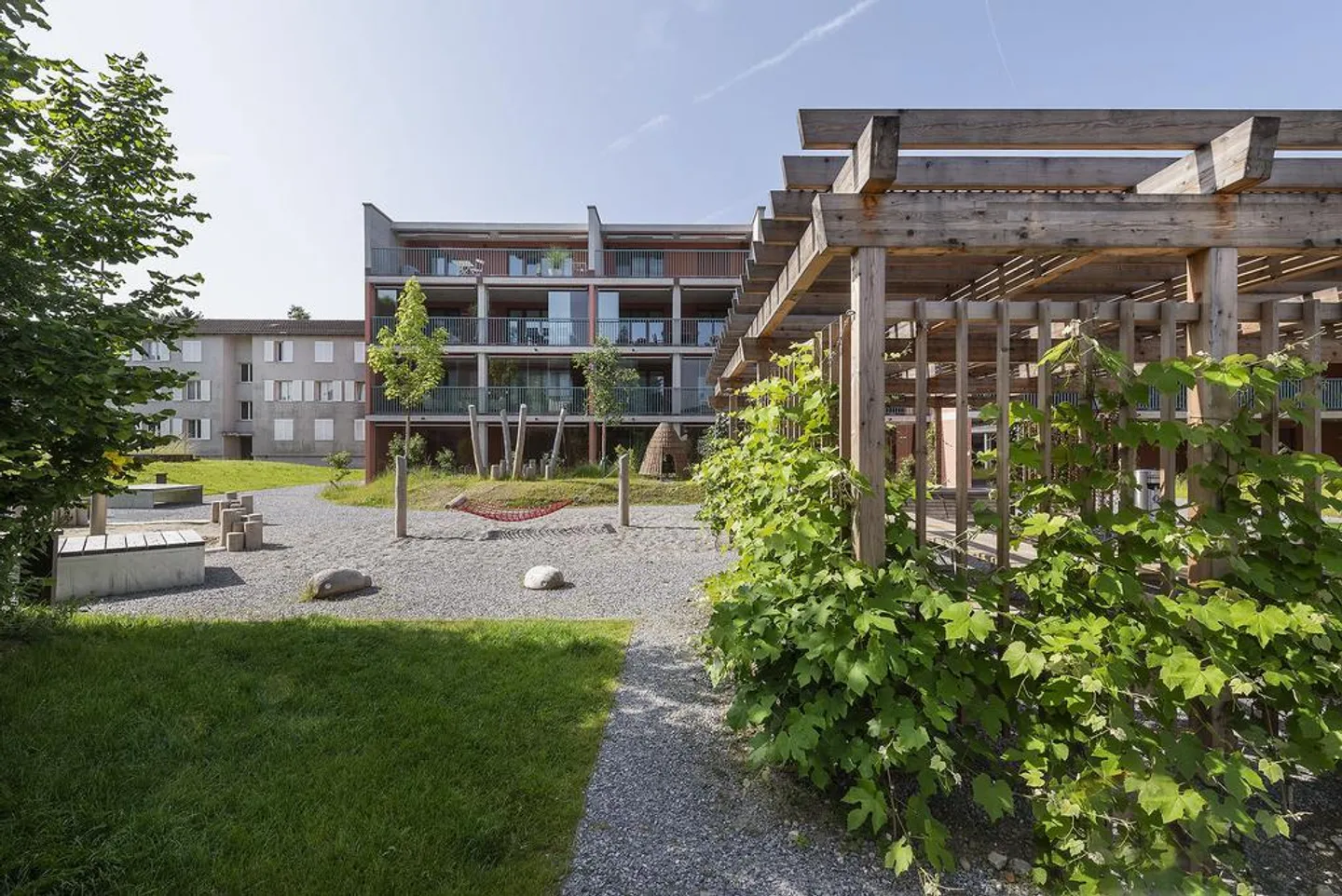 Appartement moderne de 2,5 pièces - Photo 1 sur 8