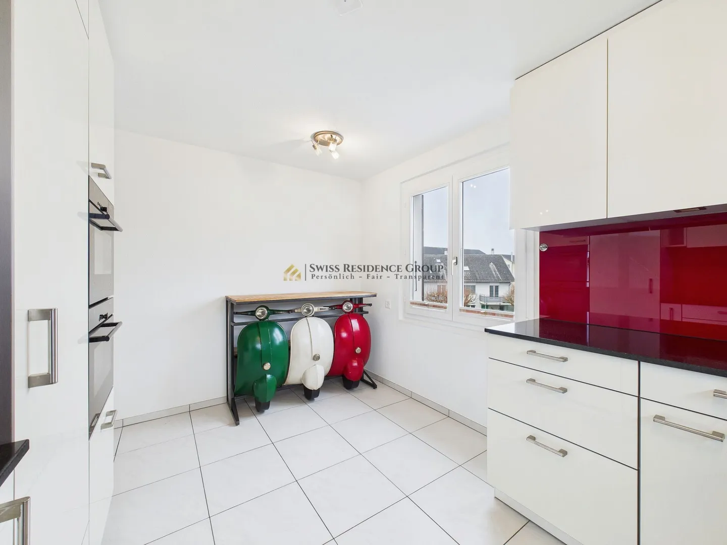 Exclusive living experience with balcony - 4.5 room apartment - Photo 5 of 18