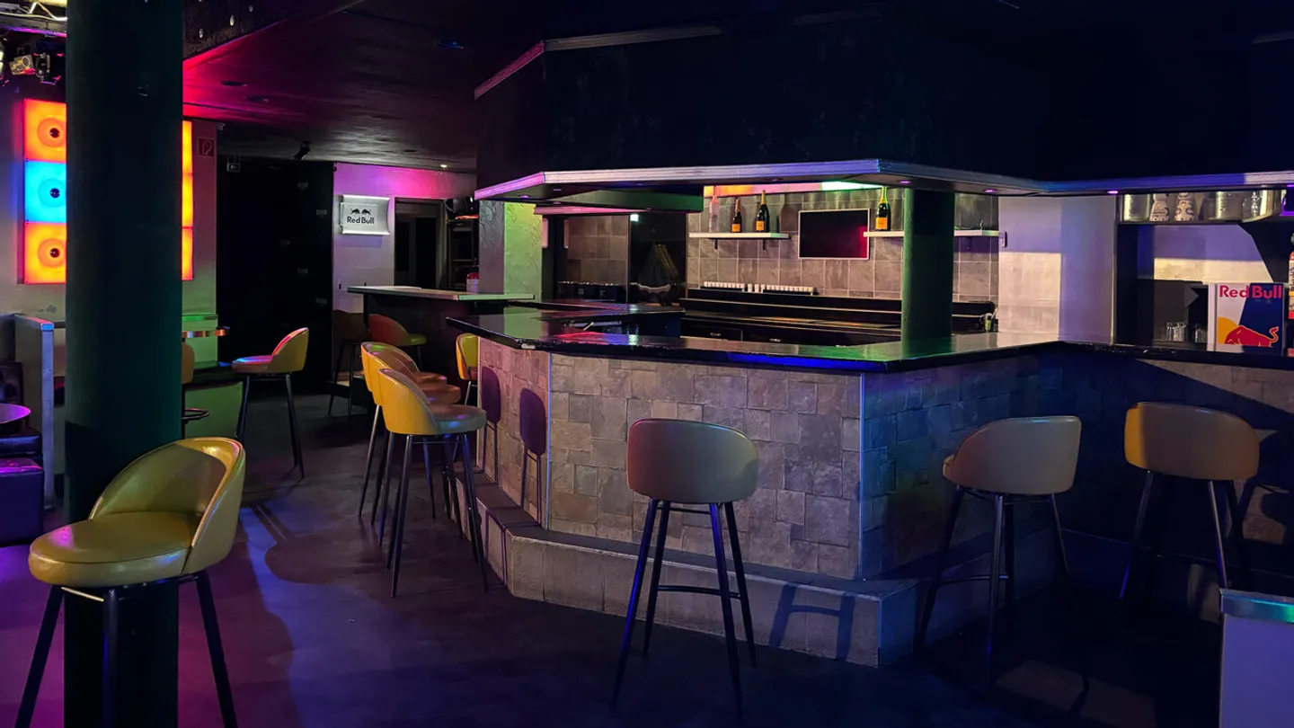 250 m2 Commercial Space - Crans-Montana - Photo 1 of 6