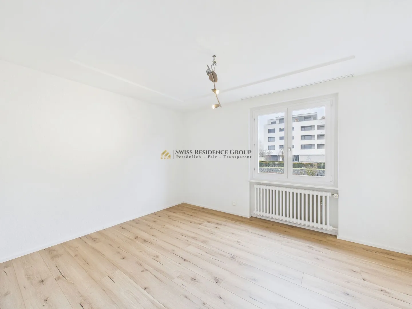 Exclusive living experience with balcony - 4.5 room apartment - Photo 16 of 18