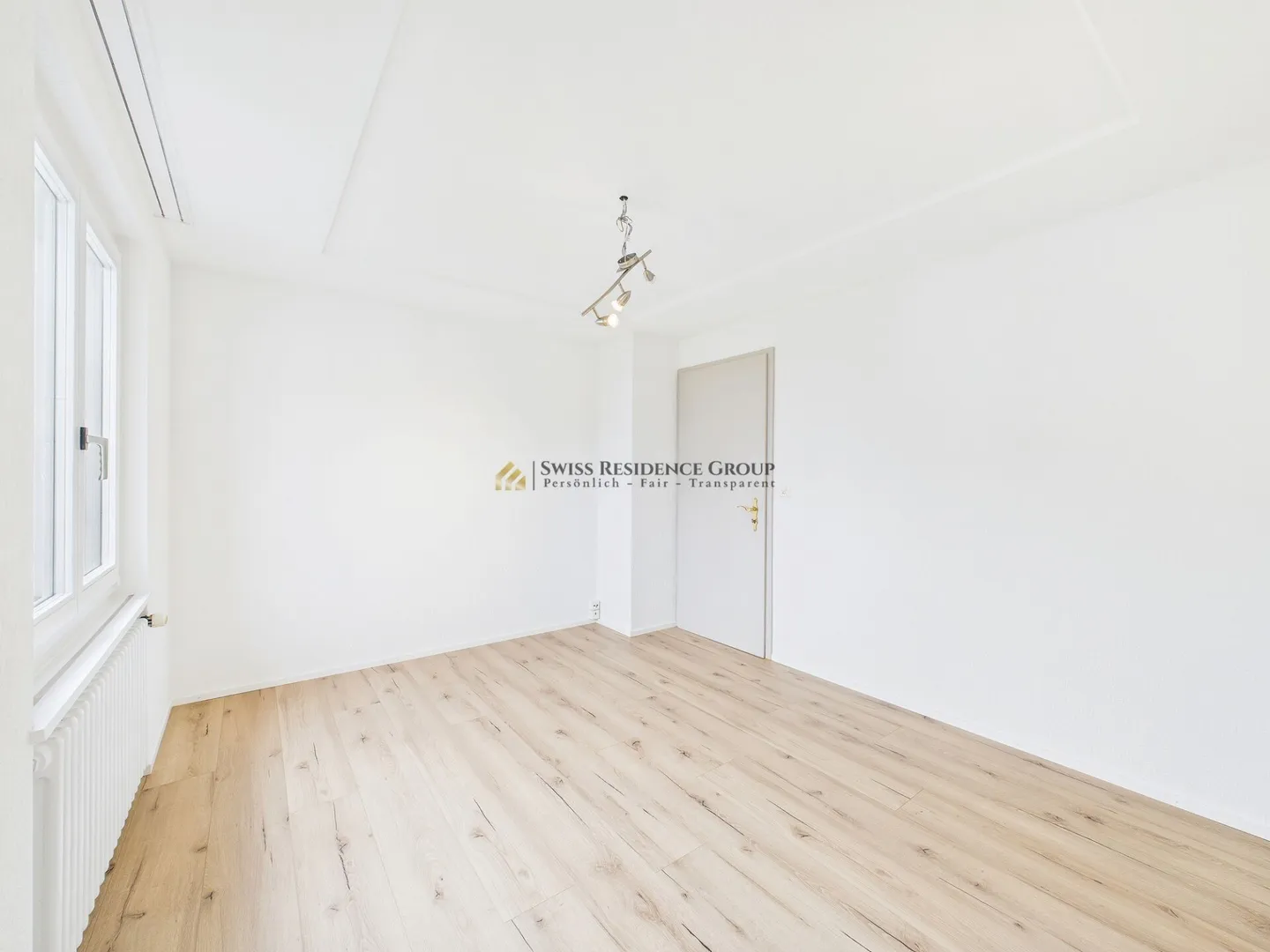 Exclusive living experience with balcony - 4.5 room apartment - Photo 17 of 18